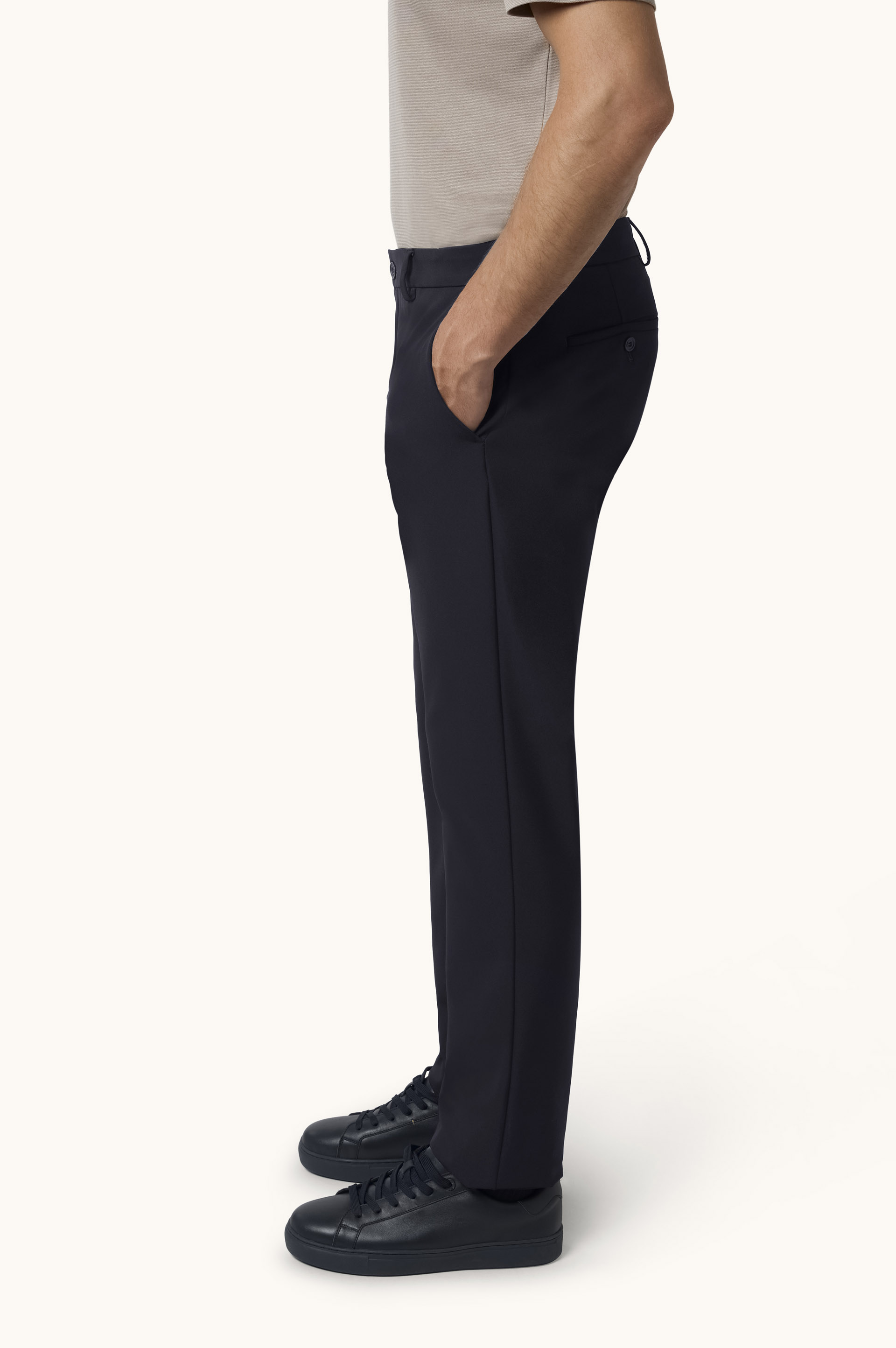Bellagio trousers in Dynamic fabric image number 4