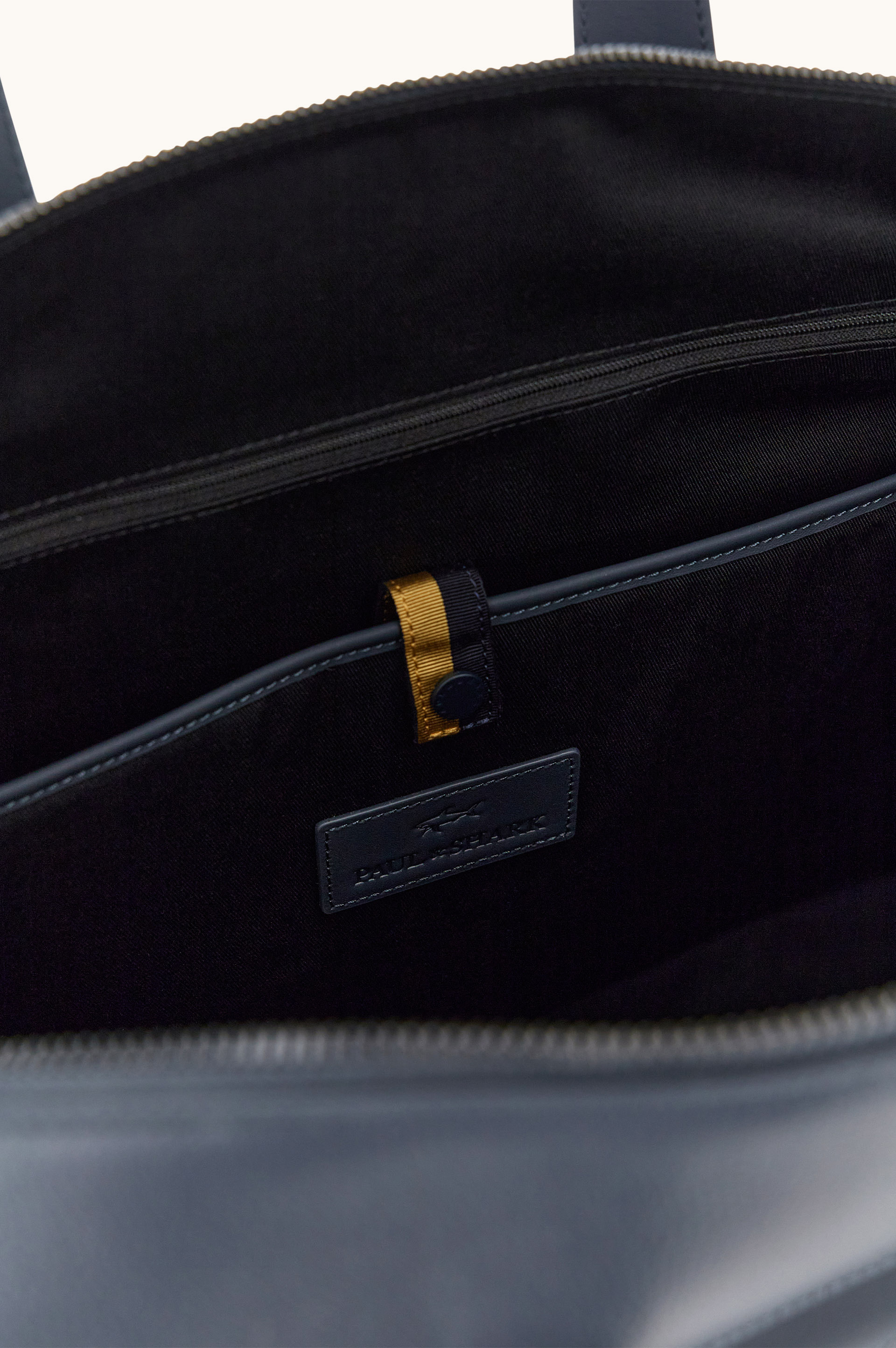 Como Leather Duffle Bag image number 4