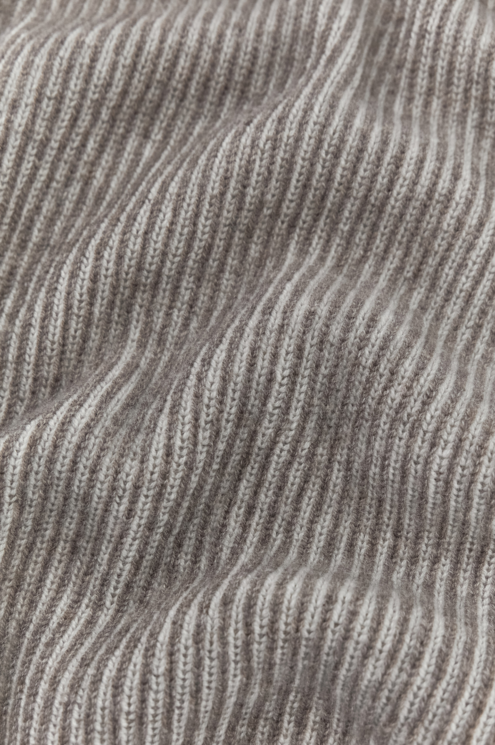 Wool and Cashmere Crewneck Sweater image number 7