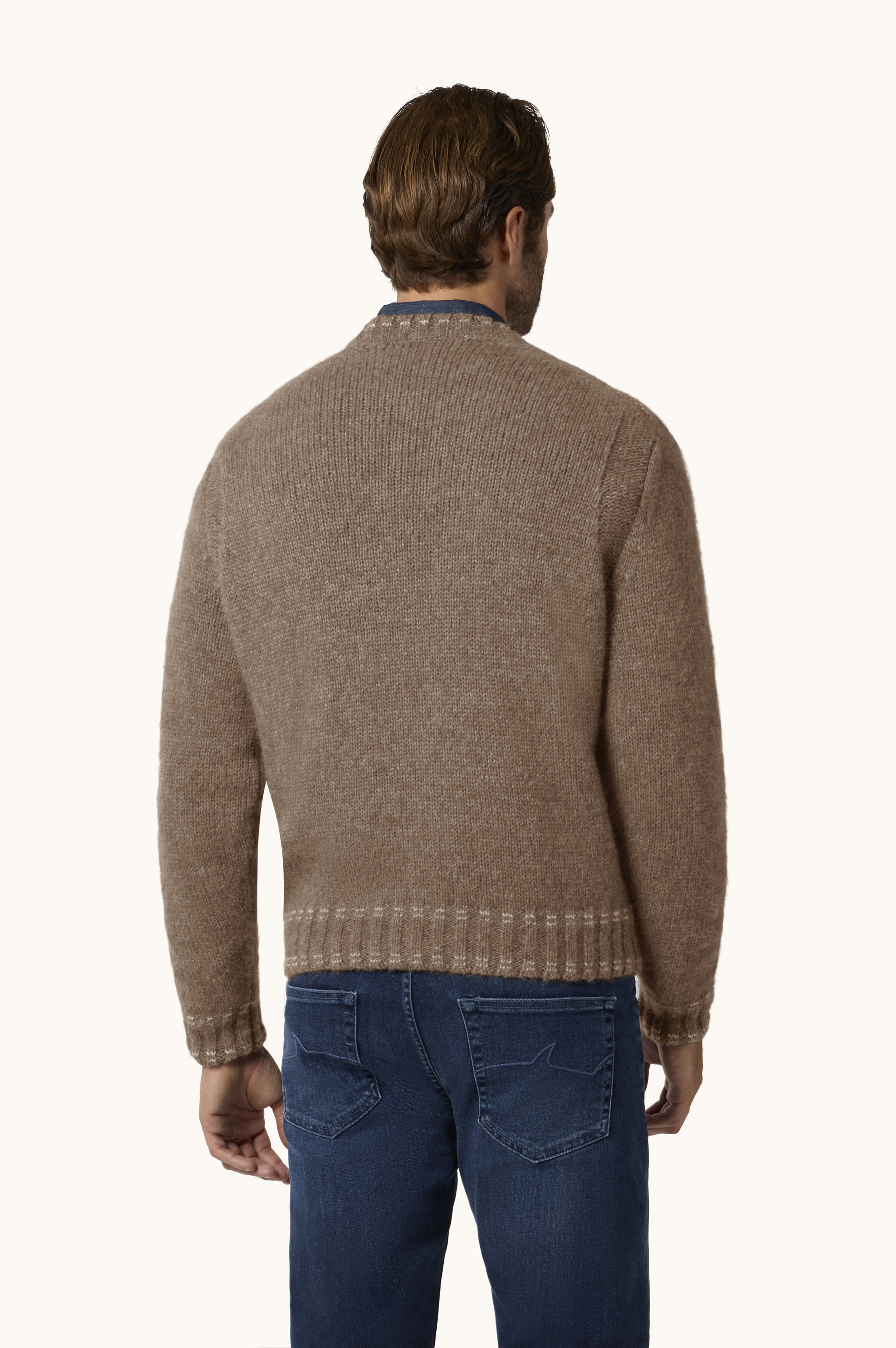 Jersey de cuello redondo en fino hilo de lama image number 3