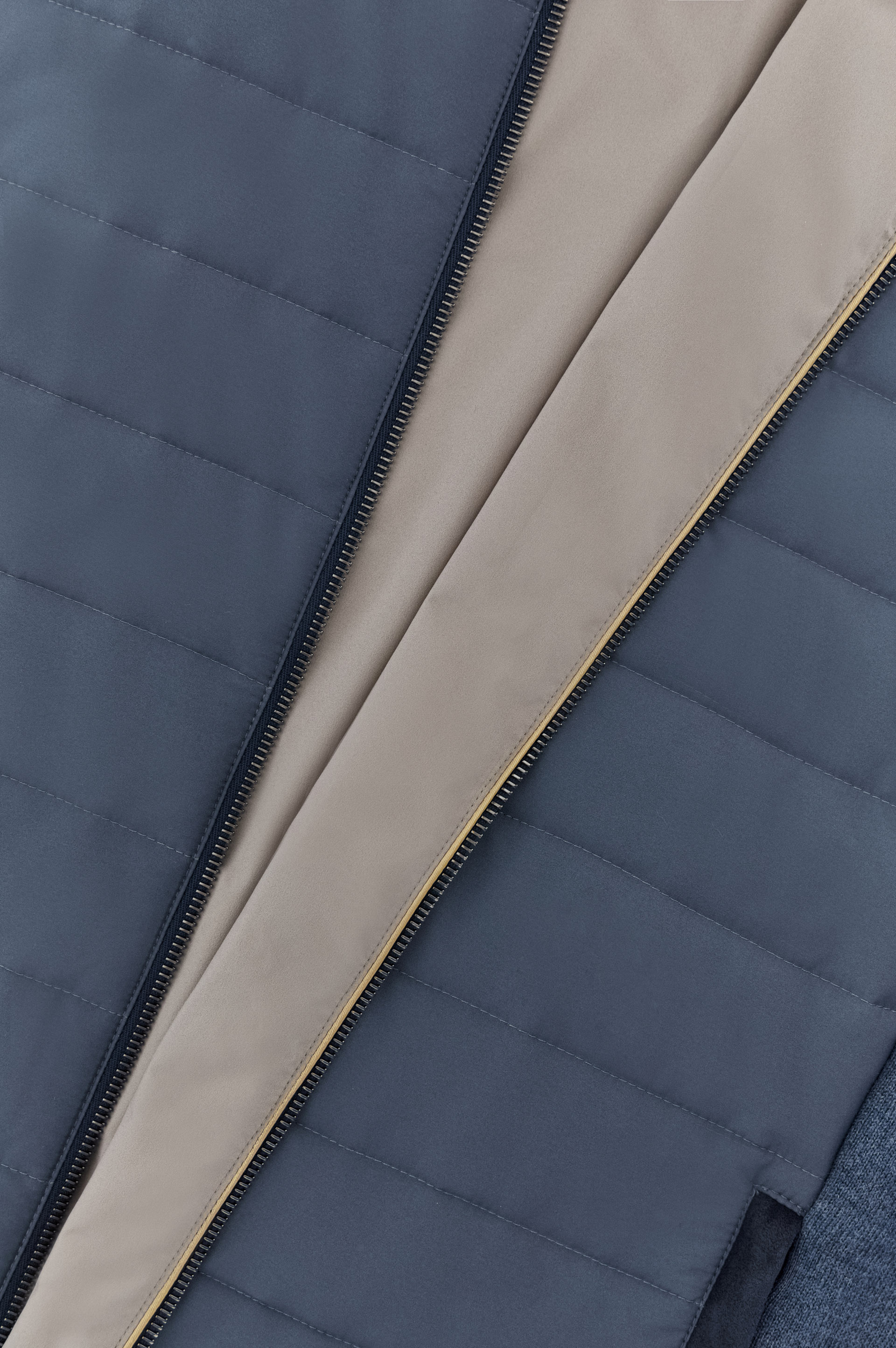 Chaleco Typhoon&reg; Platinum con detalles de Alcantara&reg; image number 7