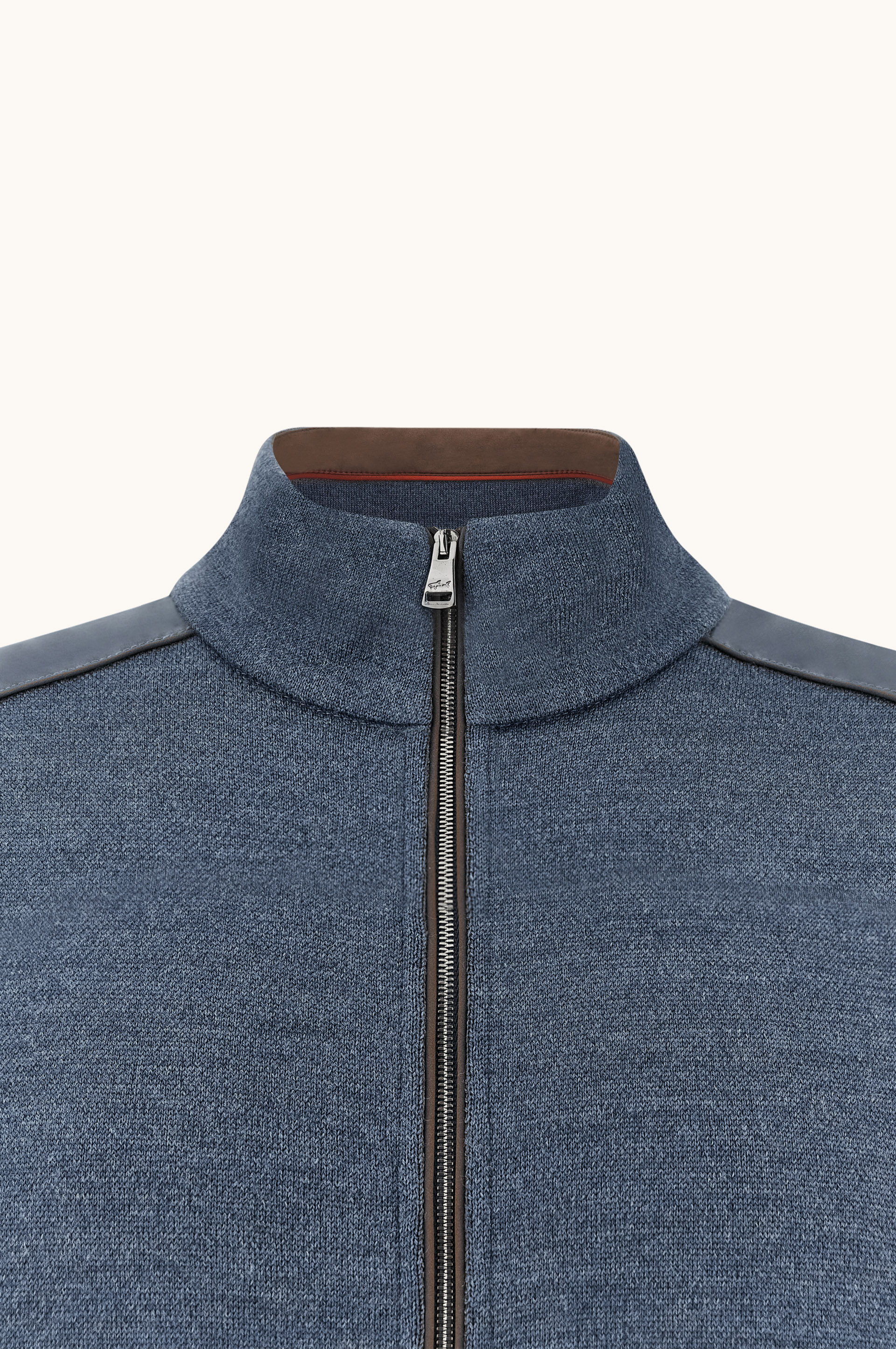 Pull zipp&eacute; en laine avec d&eacute;tails en Typhoon&reg; Platinum image number 1