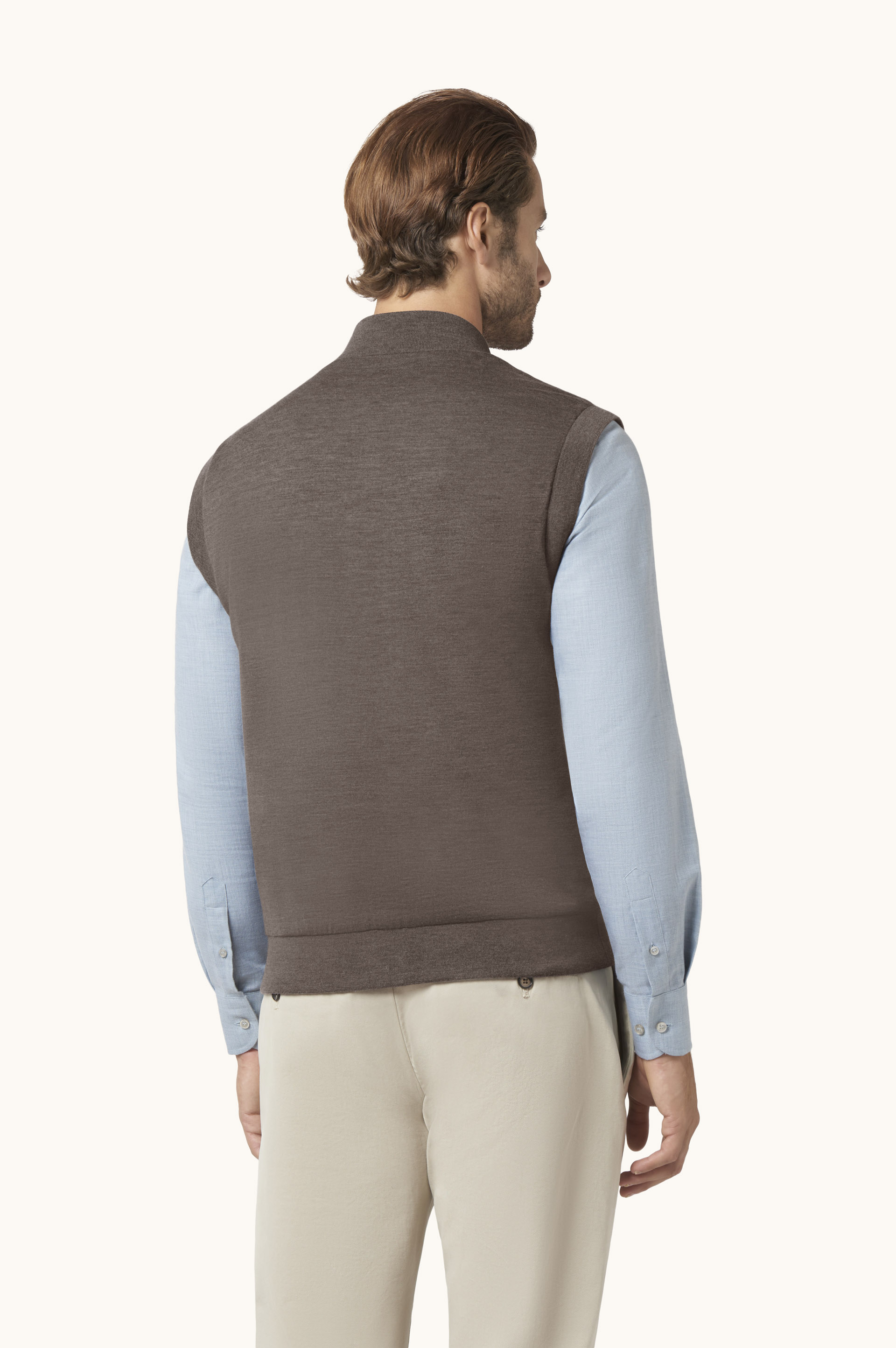 140'S Superfine Merino wool gilet with Typhoon&reg; Platinum details image number 3