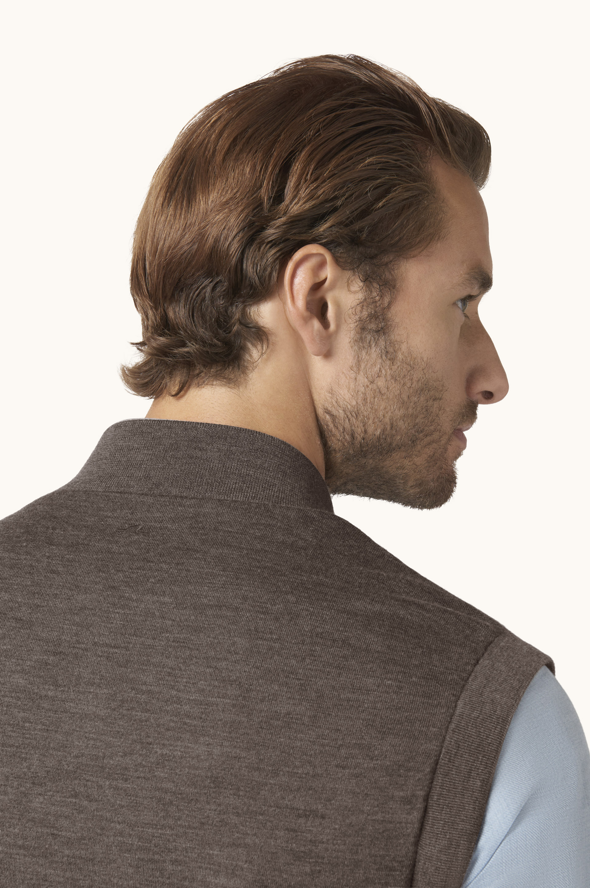 140'S Superfine Merino wool gilet with Typhoon&reg; Platinum details image number 7