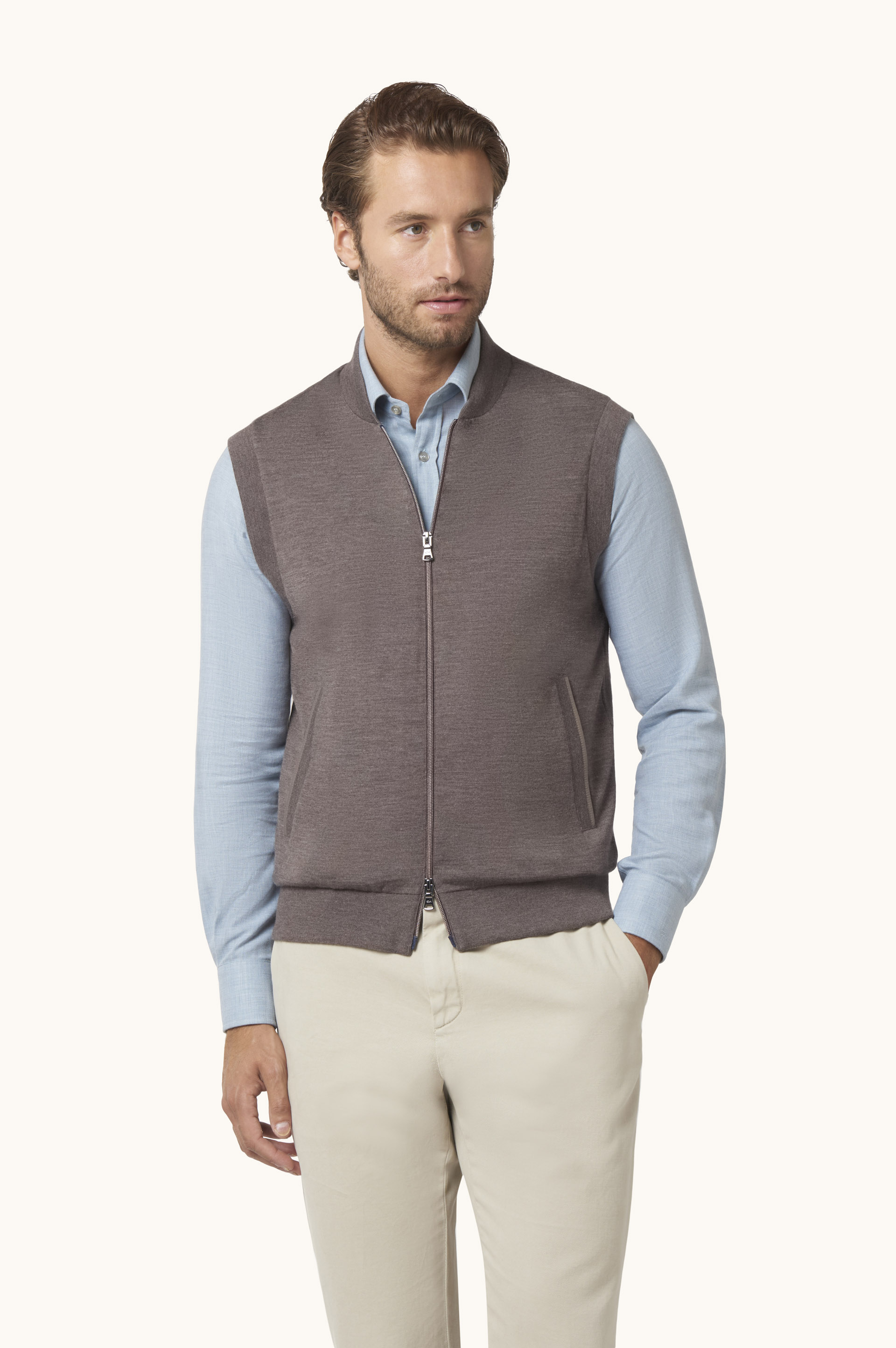 140'S Superfine Merino wool gilet with Typhoon&reg; Platinum details image number 0