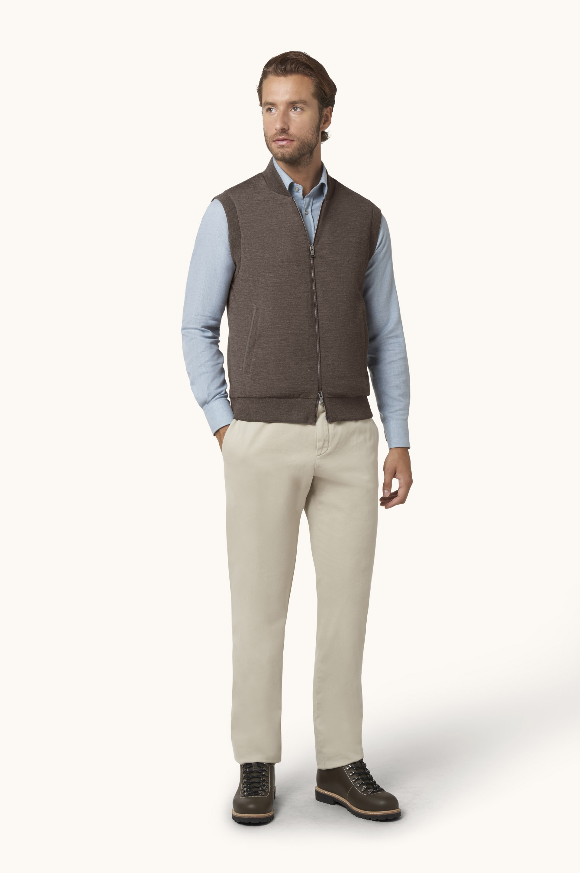 140'S Superfine Merino wool gilet with Typhoon&reg; Platinum details image number 2