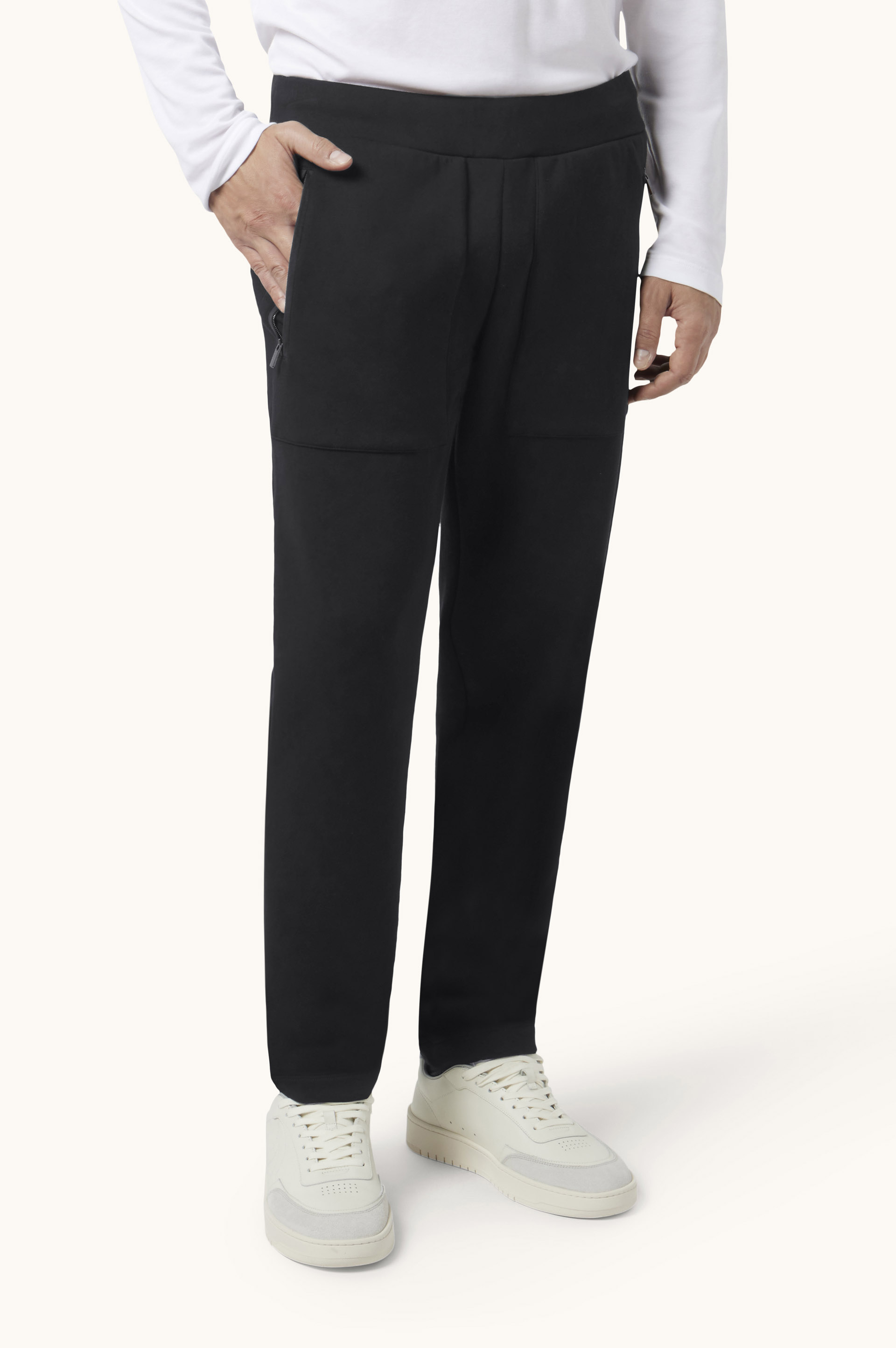 Pantal&oacute;n de algod&oacute;n Supima&reg; con detalles en Alcantara&reg; image number 0