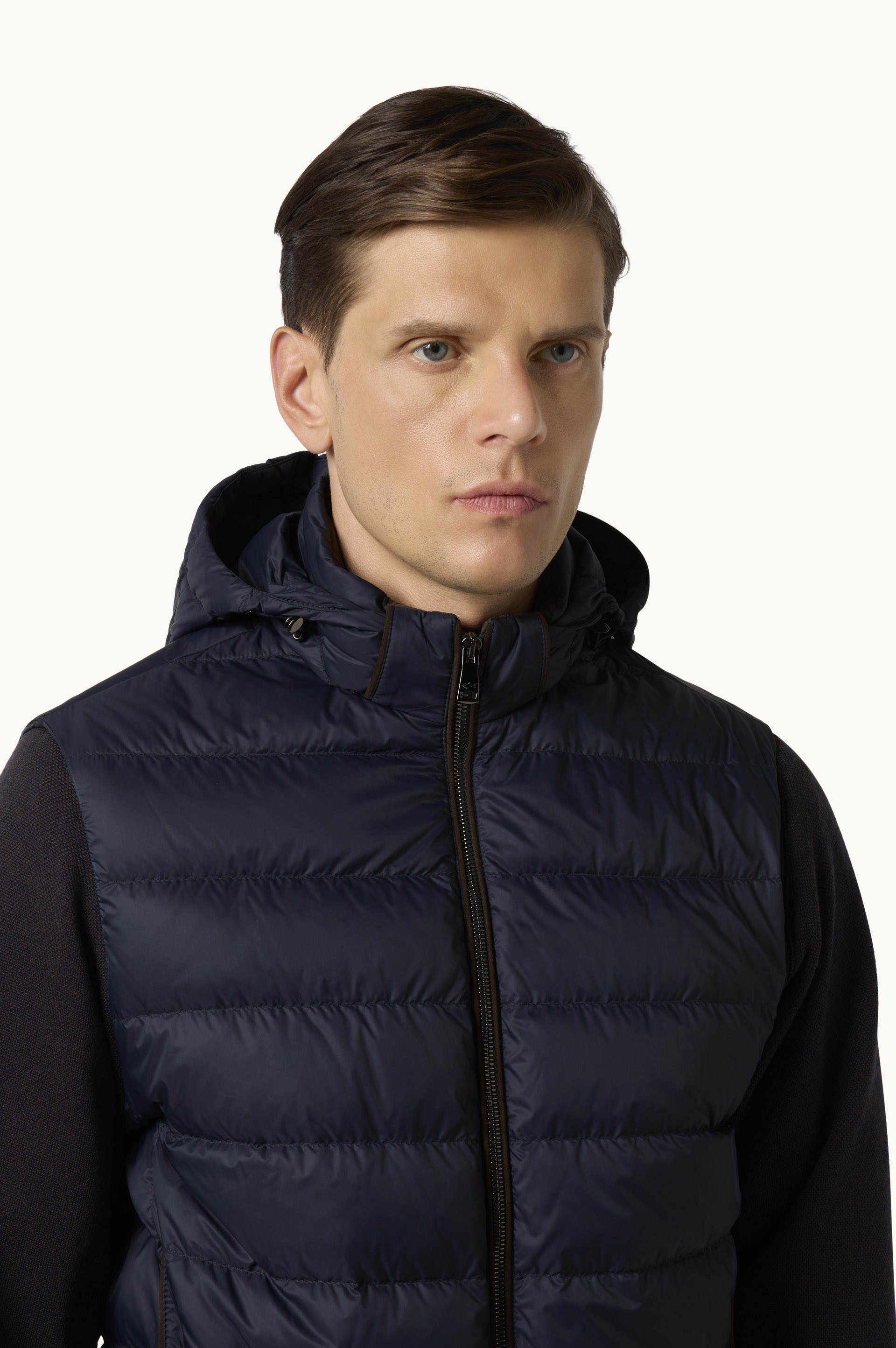 Ultralight Down jacket with removable wool sleeves image number 4