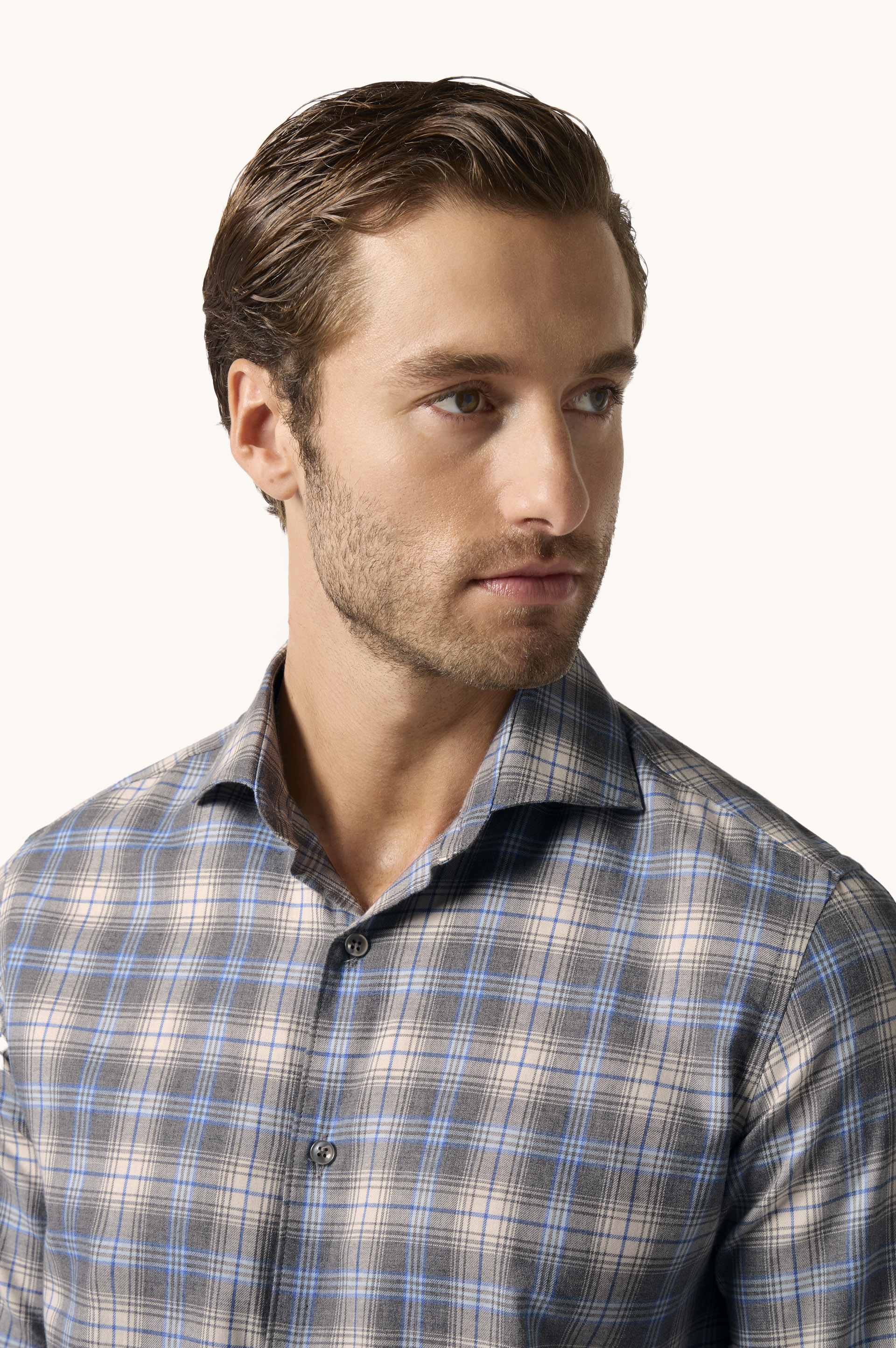 Camisa de franela de algod&oacute;n con motivo de cuadros image number 4