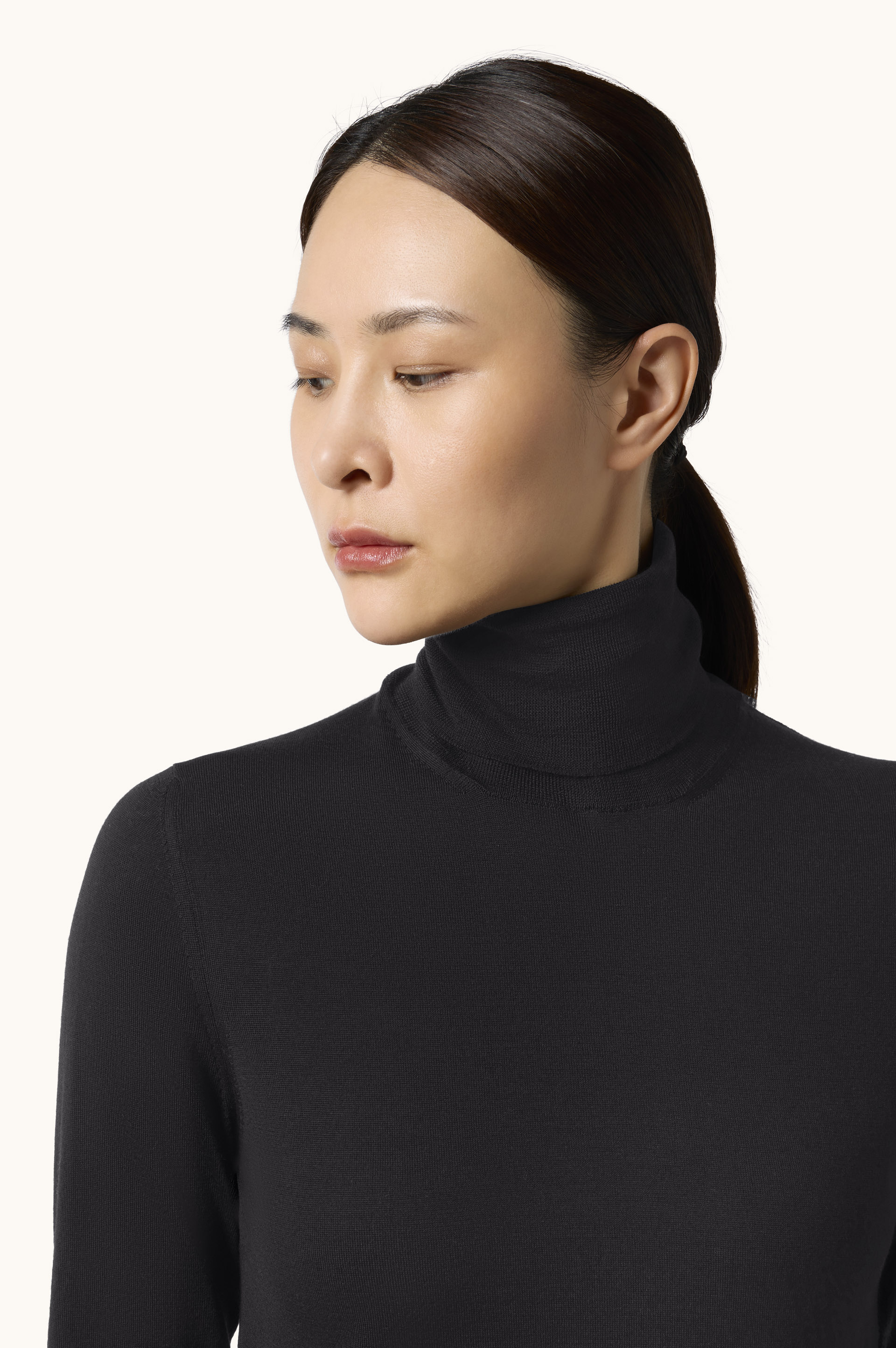 Rollkragenpullover aus Merinowolle image number 4