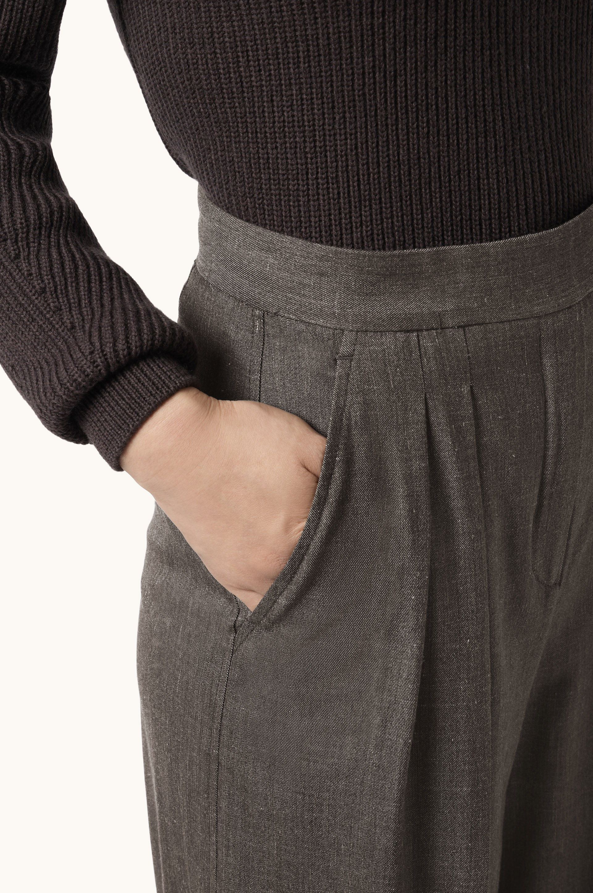 Pantal&oacute;n palazzo en Jersely&reg; con doble pinza image number 4