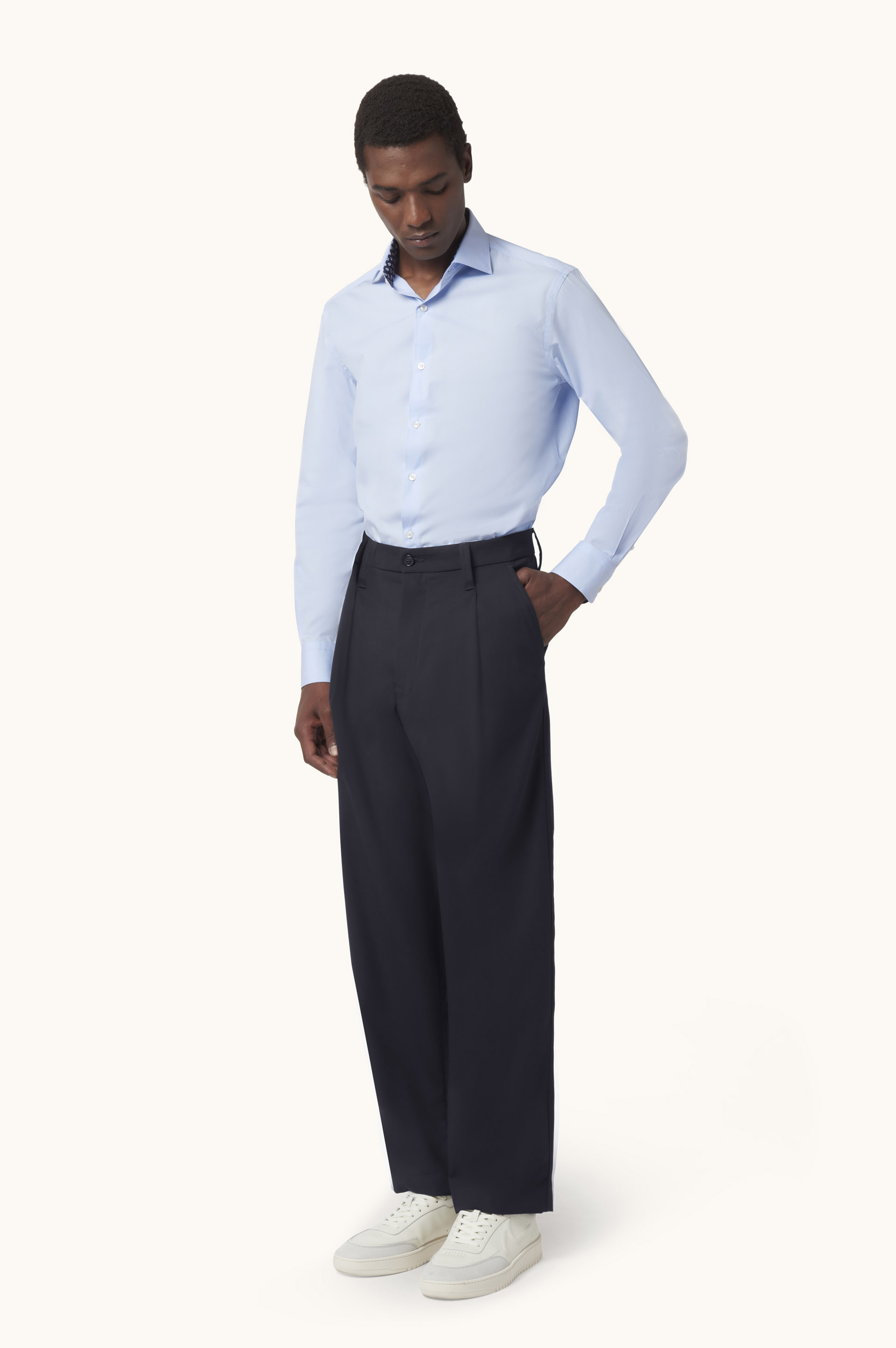 Como Trousers in Tech Wool image number 2