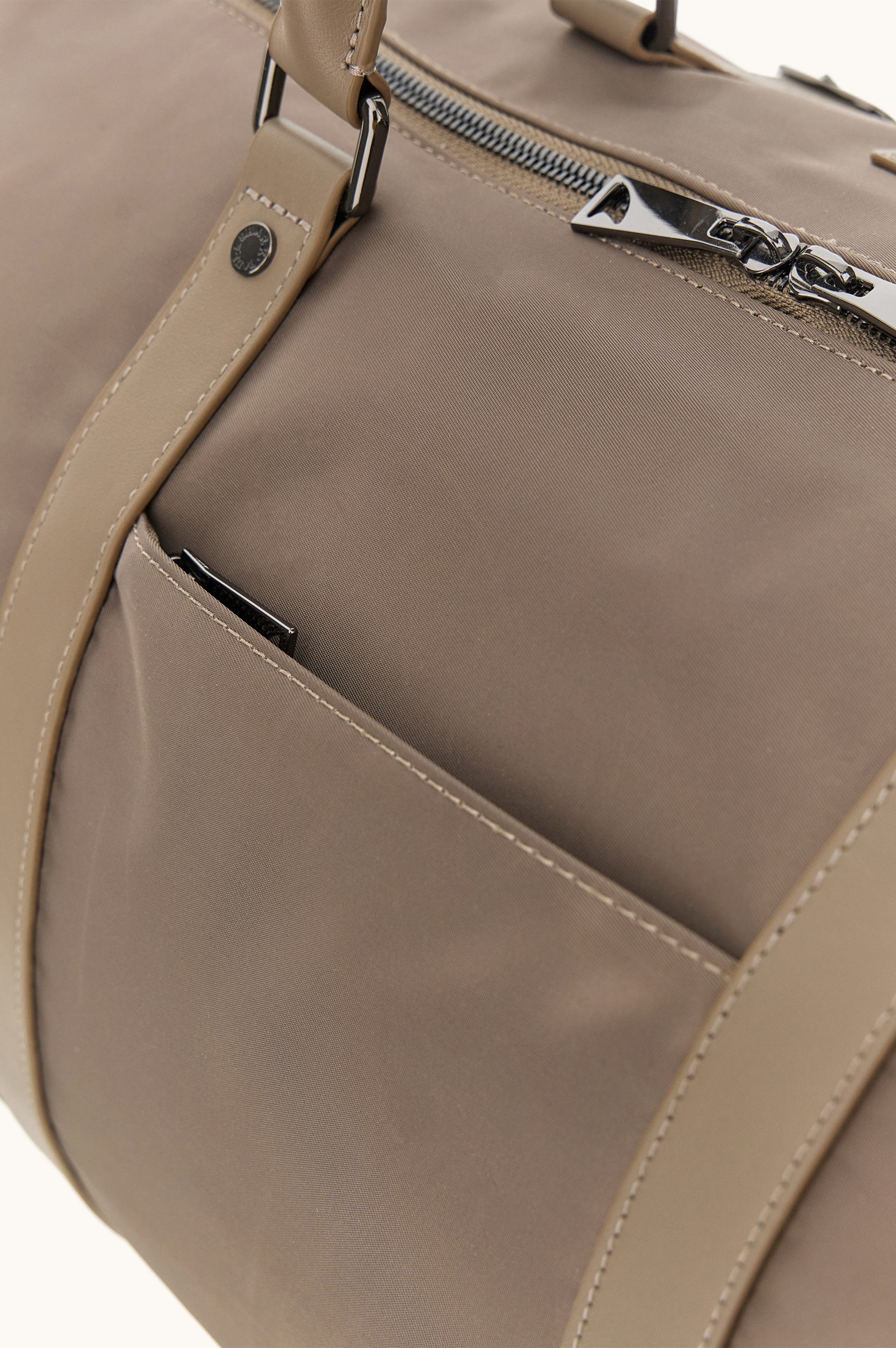 Milano nylon duffel bag with leather trims image number 4