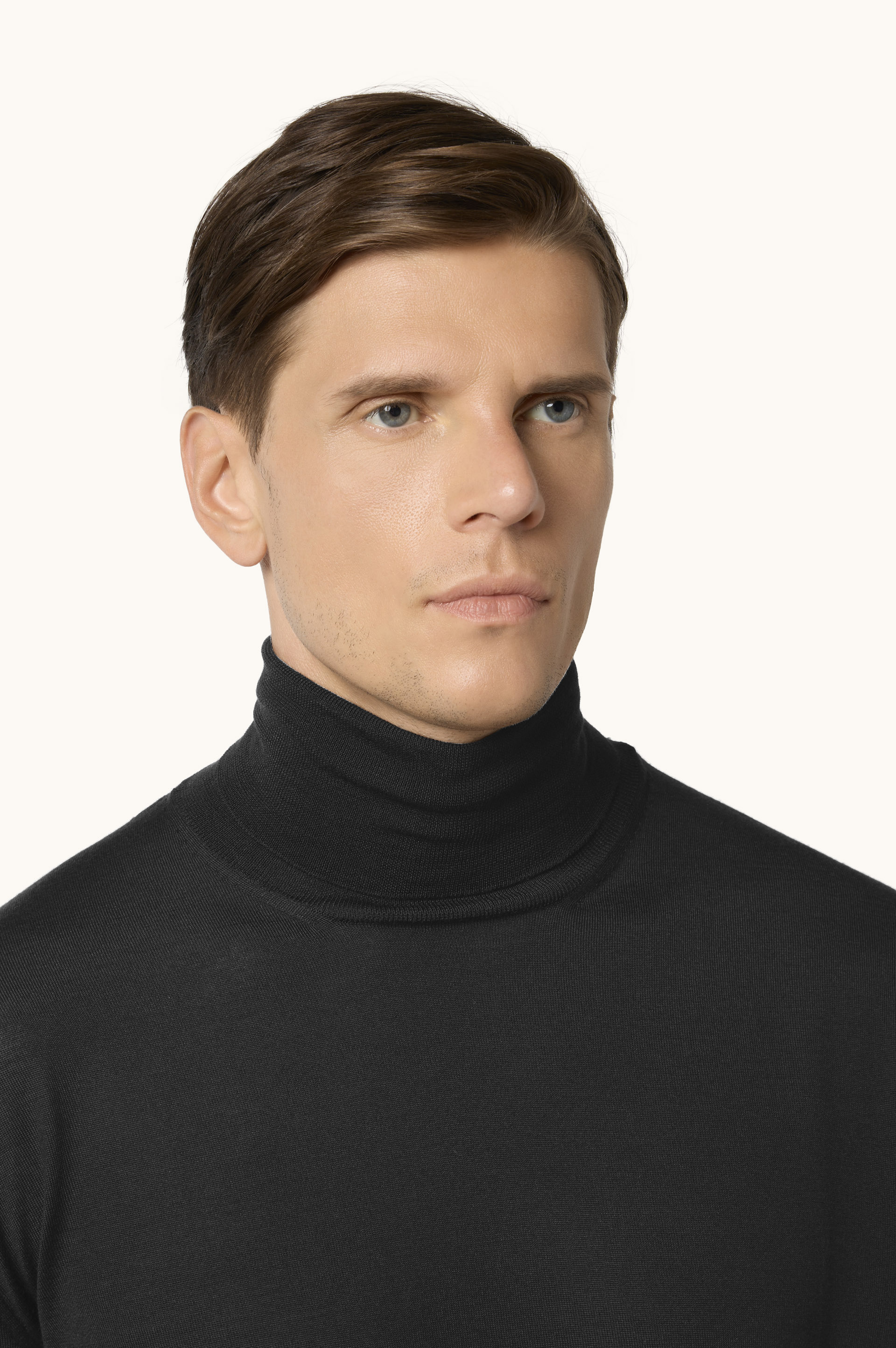 Superfine 140's Merino Wool Turtleneck Sweater image number 4