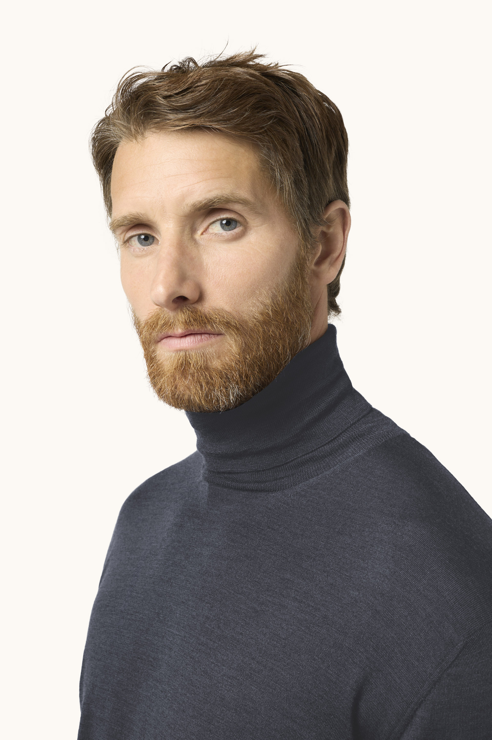 Superfine 140's Merino Wool Turtleneck Sweater image number 4