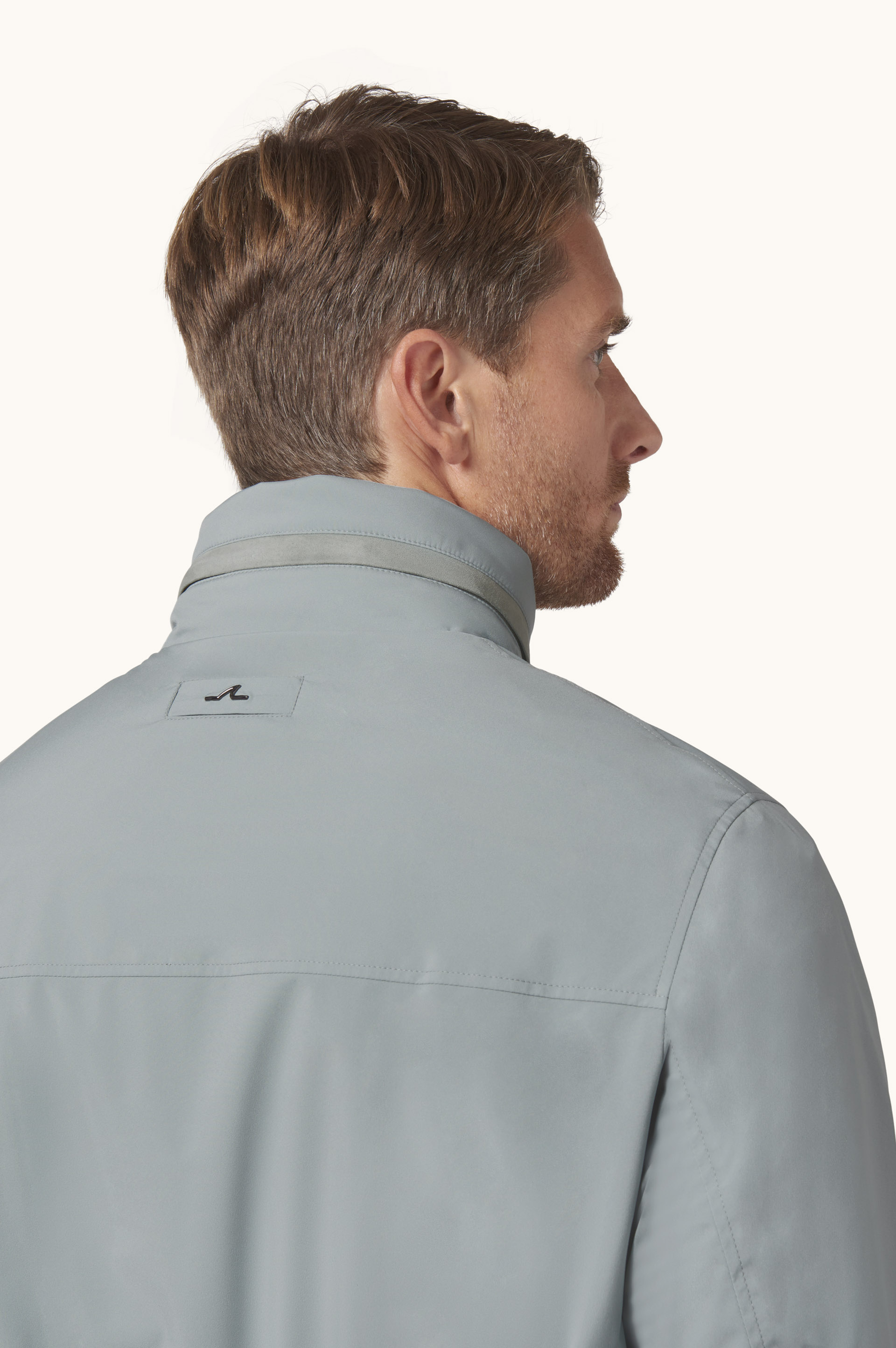 Field Jacket Typhoon&reg; Platinum con detalles de ante image number 7