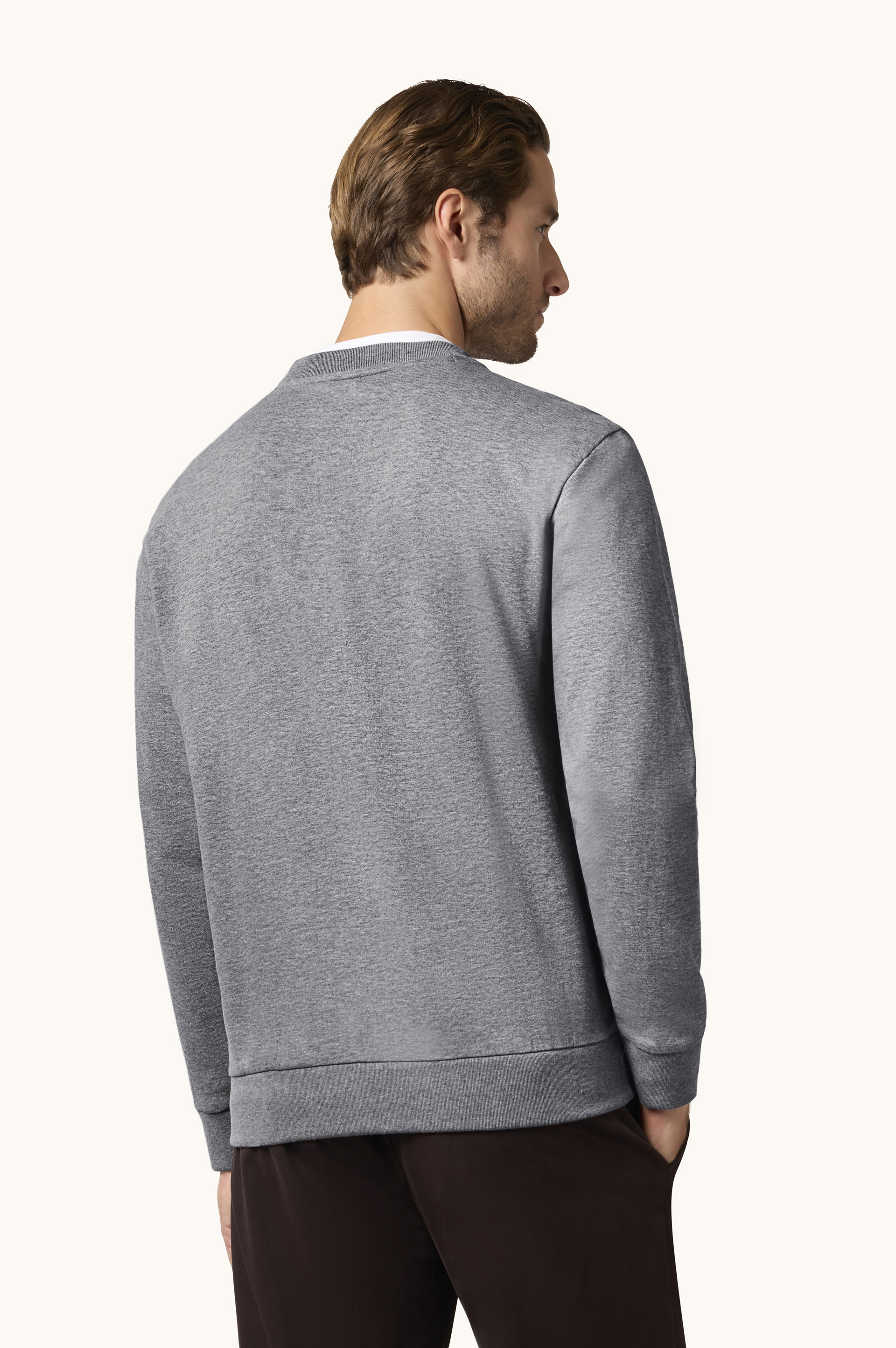 Sweat-shirt en coton avec badge iconique image number 3