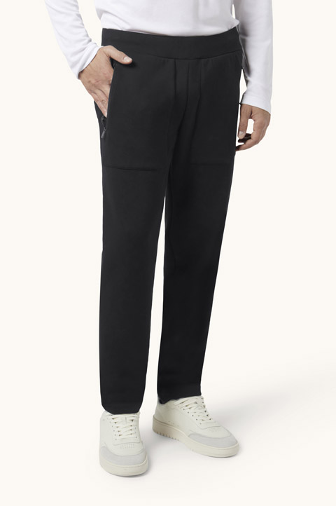 Pantalon en coton Supima&reg; avec d&eacute;tails en Alcantara&reg;