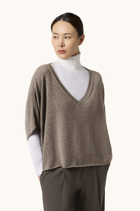 Wool and cashmere sweater with Kimono short sleeves