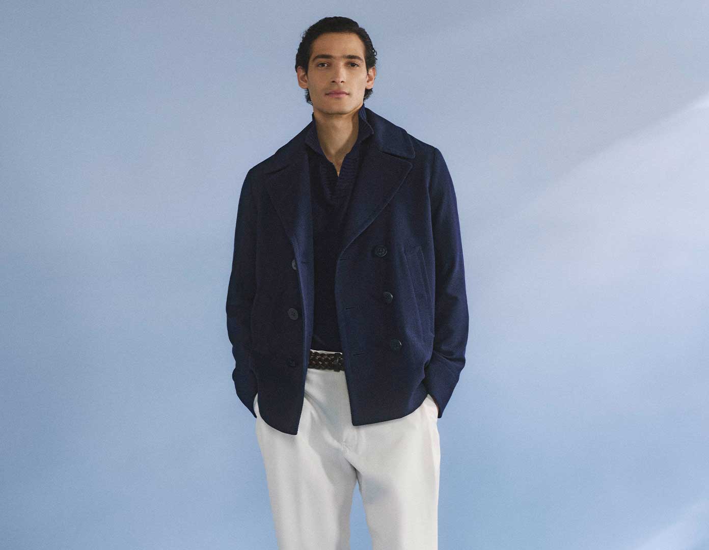 Transitional weights, engineered with intention.