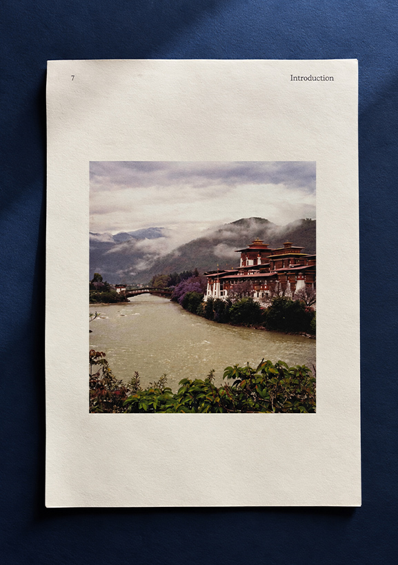 https://media-cdn.paulandshark.com/ecom/content/stories/bhutan_d6.jpg