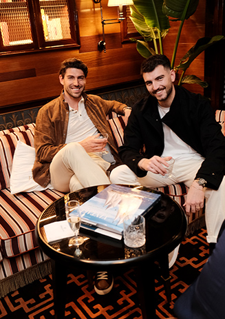 https://media-cdn.paulandshark.com/ecom/content/stories/club_riviera/mfw_cipriani_event3_desktop.jpg  https://media-cdn.paulandshark.com/ecom/content/stories/club_riviera/mfw_cipriani_event3_desktop.jpg