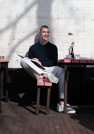 https://media-cdn.paulandshark.com/ecom/content/stories/dynamic_world/gallery_max_turland_d6.jpg https://media-cdn.paulandshark.com/ecom/content/stories/dynamic_world/gallery_max_turland_d6.jpg