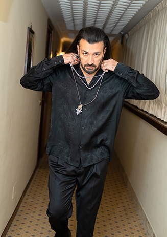 https://media-cdn.paulandshark.com/ecom/content/stories/sanremo/sanremo-gallery4-d.jpg  https://media-cdn.paulandshark.com/ecom/content/stories/sanremo/sanremo-gallery4-d.jpg