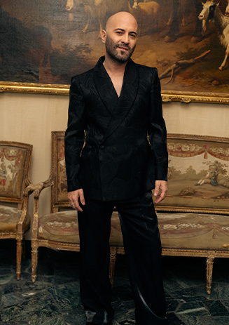 https://media-cdn.paulandshark.com/ecom/content/stories/sanremo/sanremo2-gallery3-d.jpg  https://media-cdn.paulandshark.com/ecom/content/stories/sanremo/sanremo2-gallery3-d.jpg