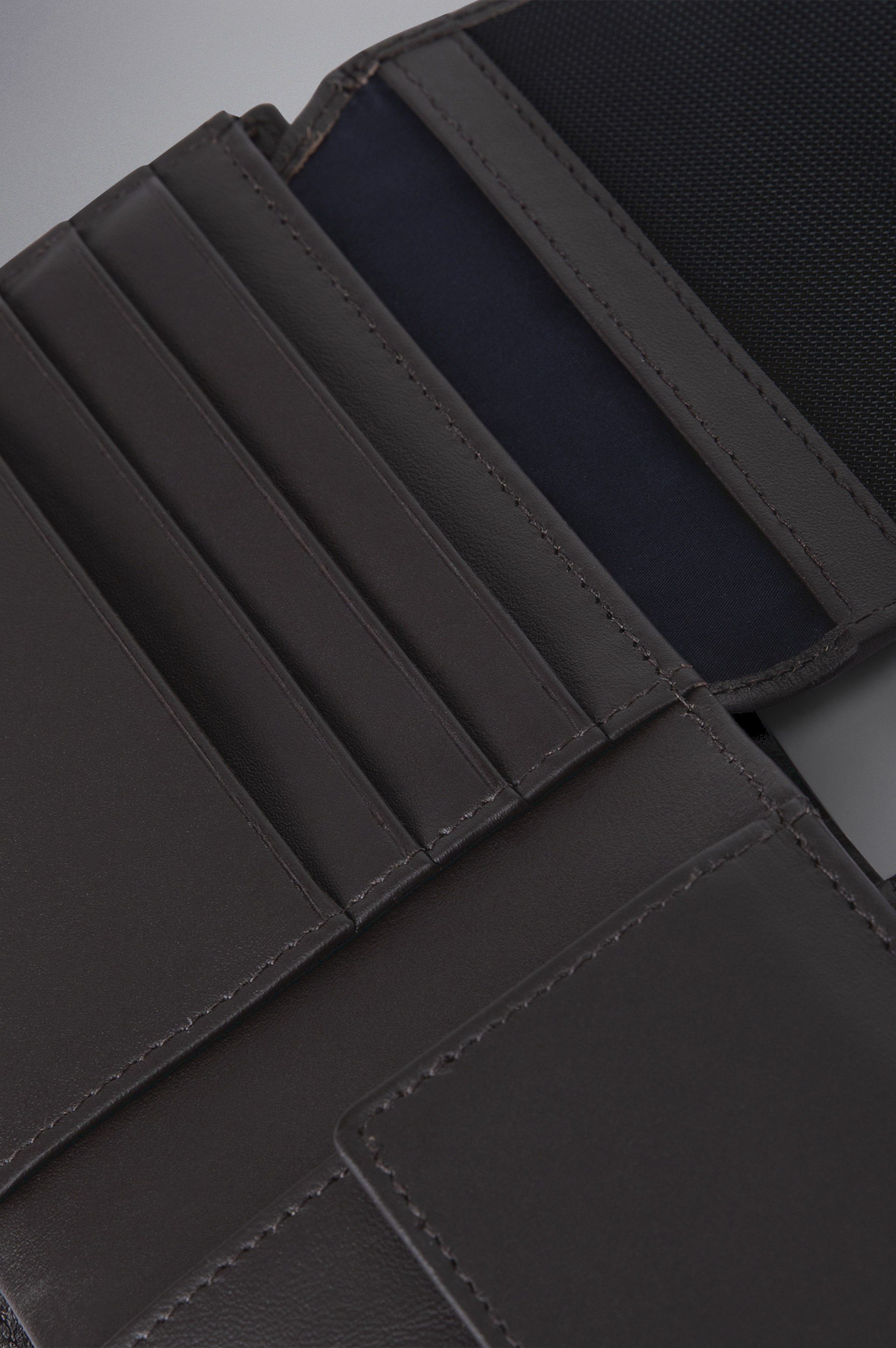 Recycled fabric Wallet image number 2