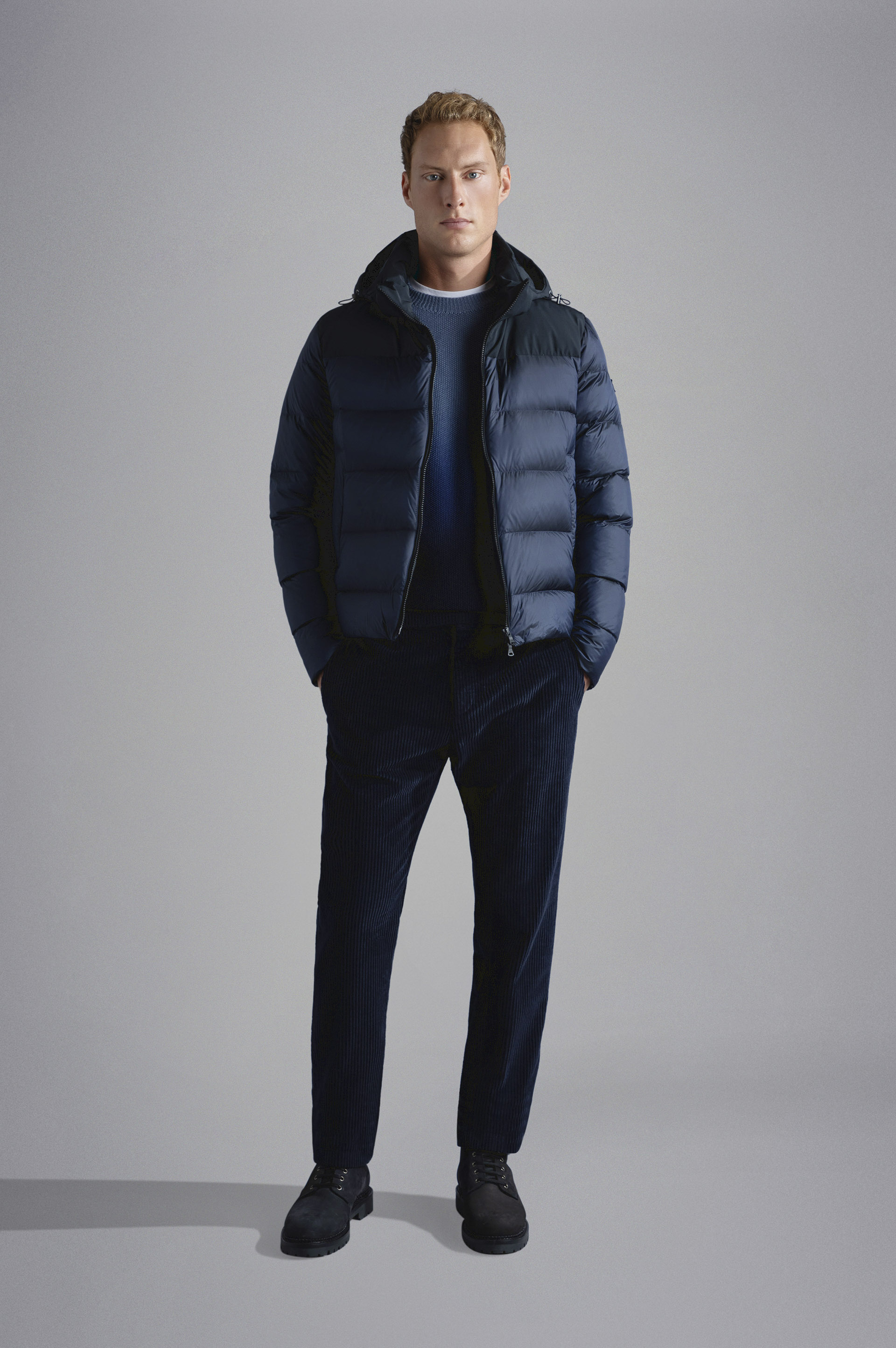 Jersey de lana de verano teñida en prenda con cuello redondo image number 2