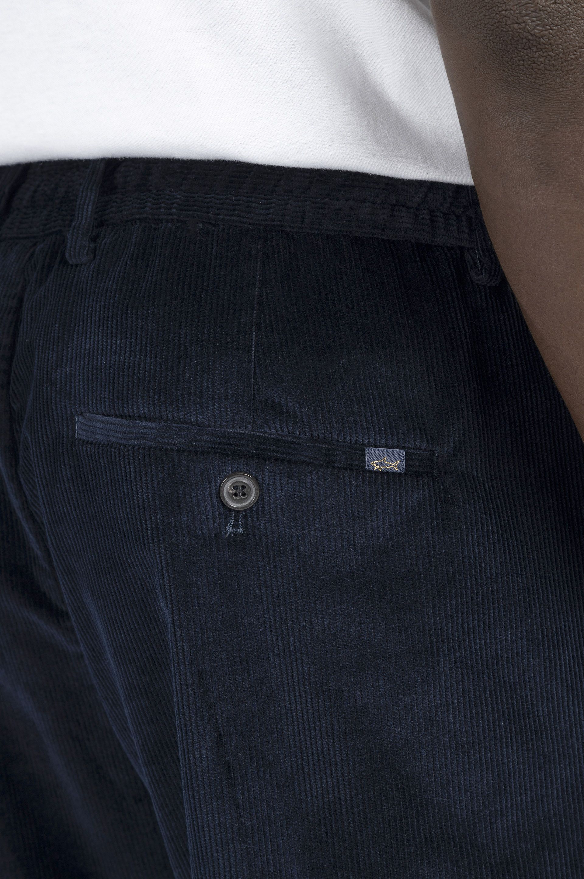 Pantalon chino en velours image number 4 Pantalon chino en velours image number 4
