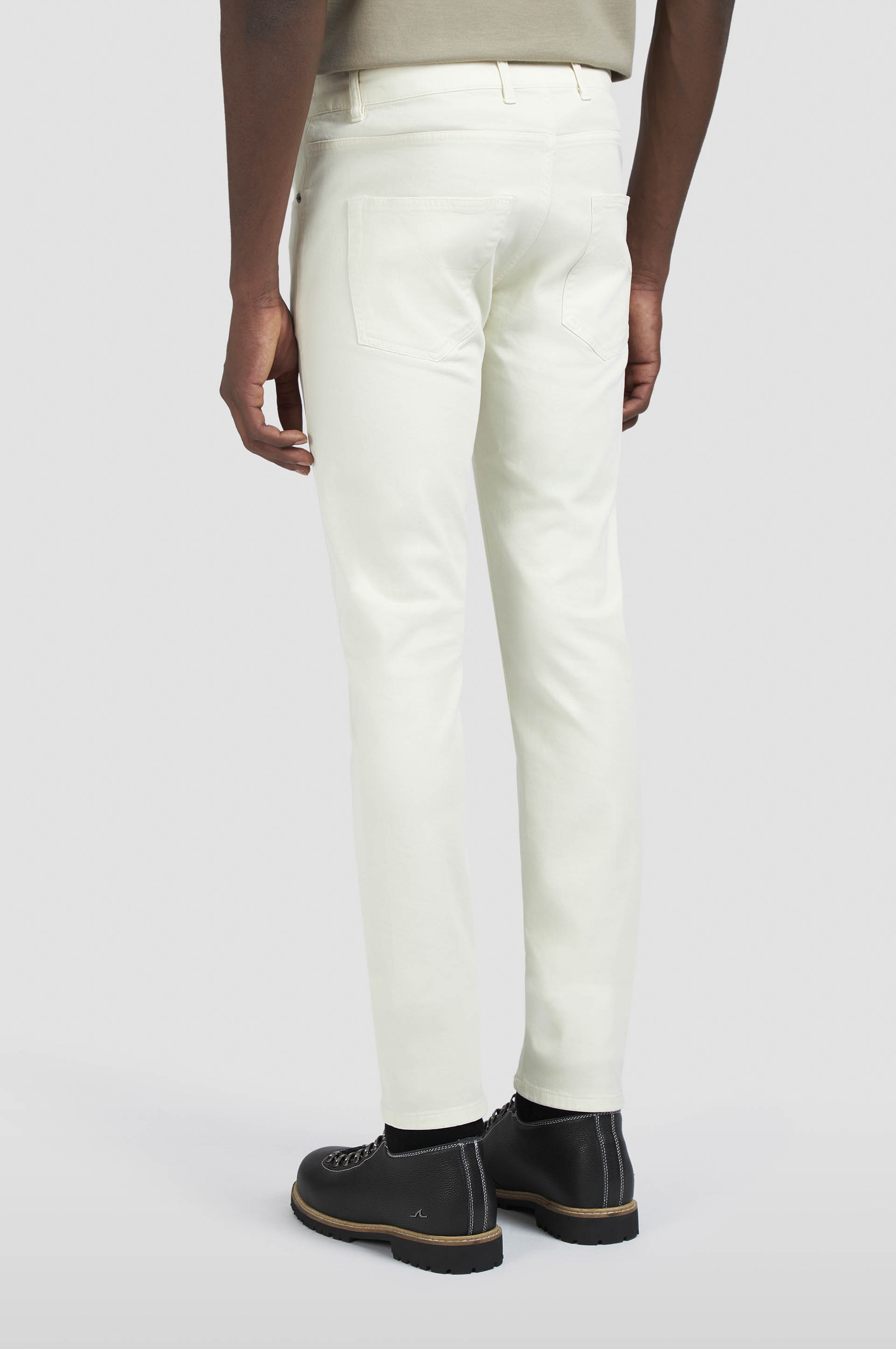 Pantalón de 5 bolsillos de algodón elástico image number 3 Pantalón de 5 bolsillos de algodón elástico image number 3