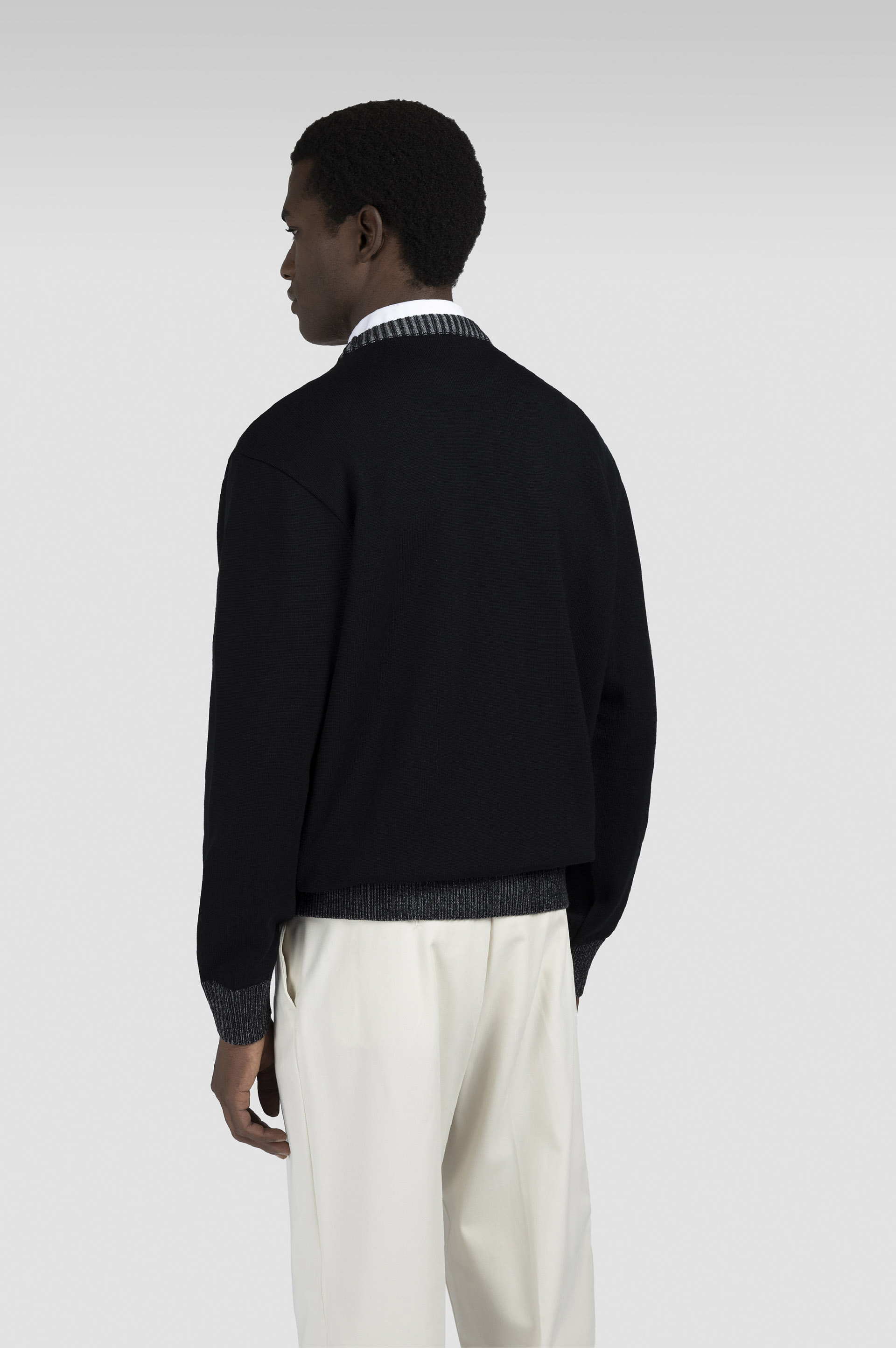 Soft Cool Touch wool crewneck Sweater image number 3