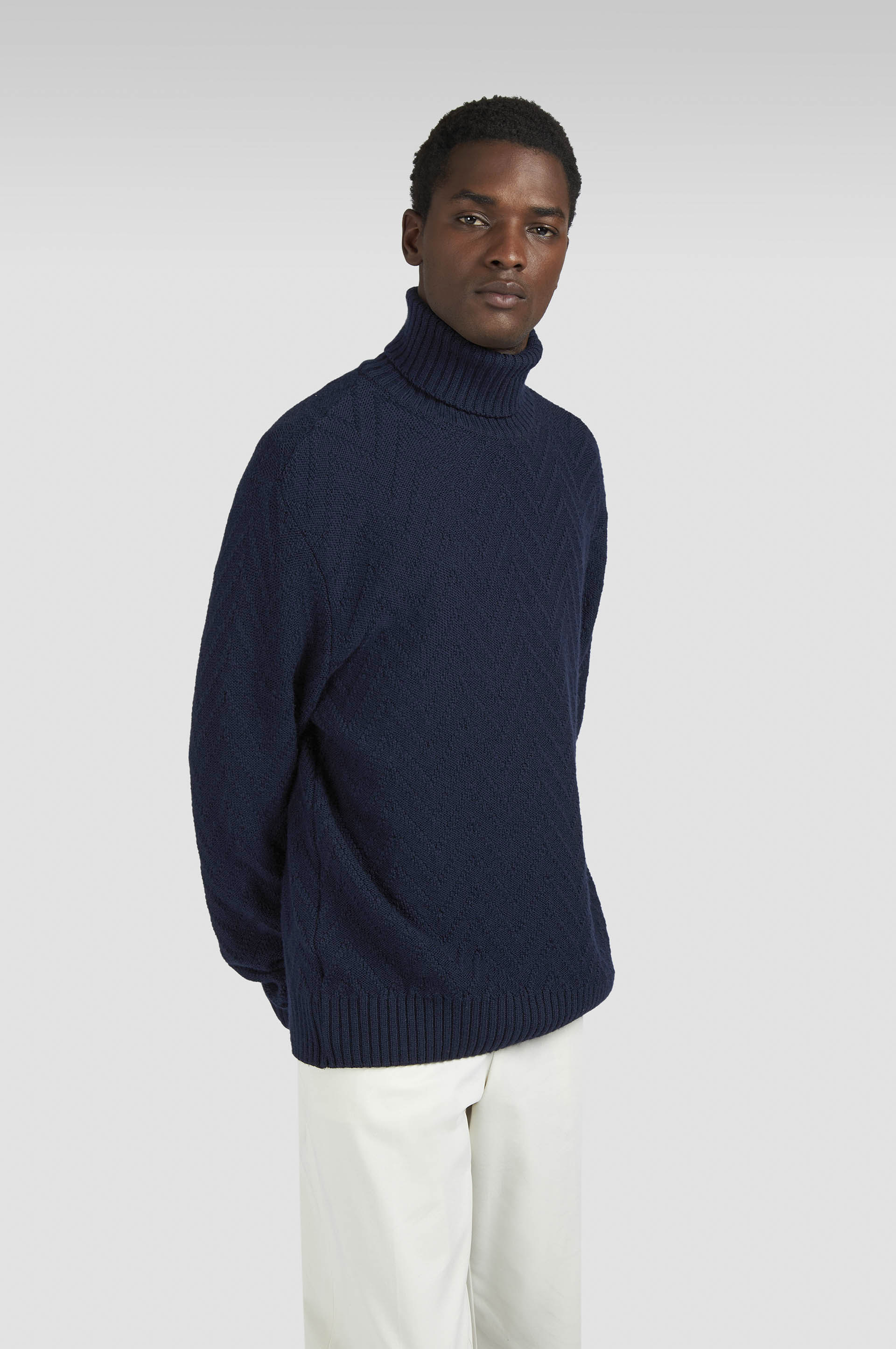 Merino Wool turtleneck sweater image number 0