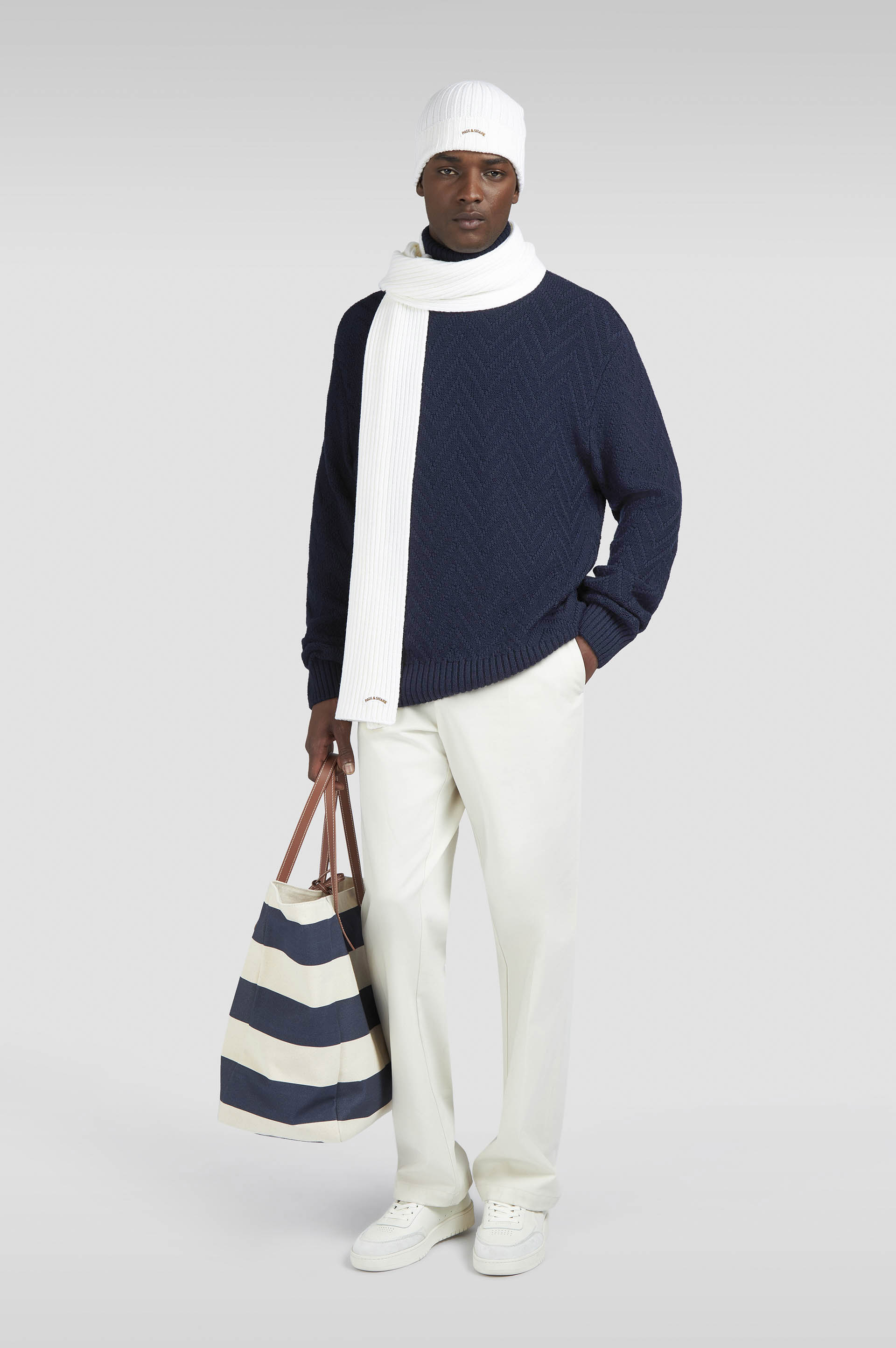 Merino Wool turtleneck sweater image number 2