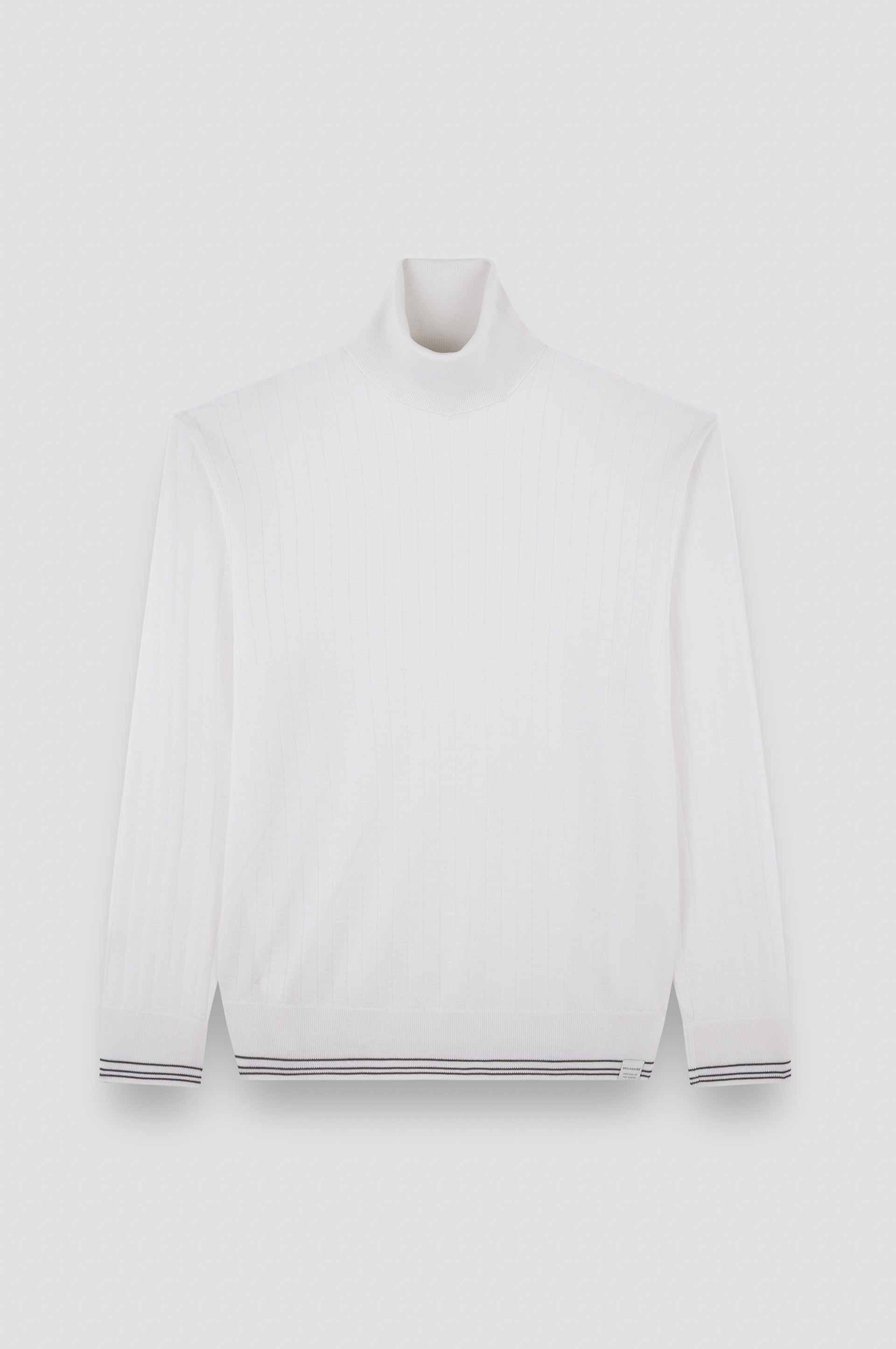 Wool and cashmere turtleneck sweater image number 1 Wool and cashmere turtleneck sweater image number 1