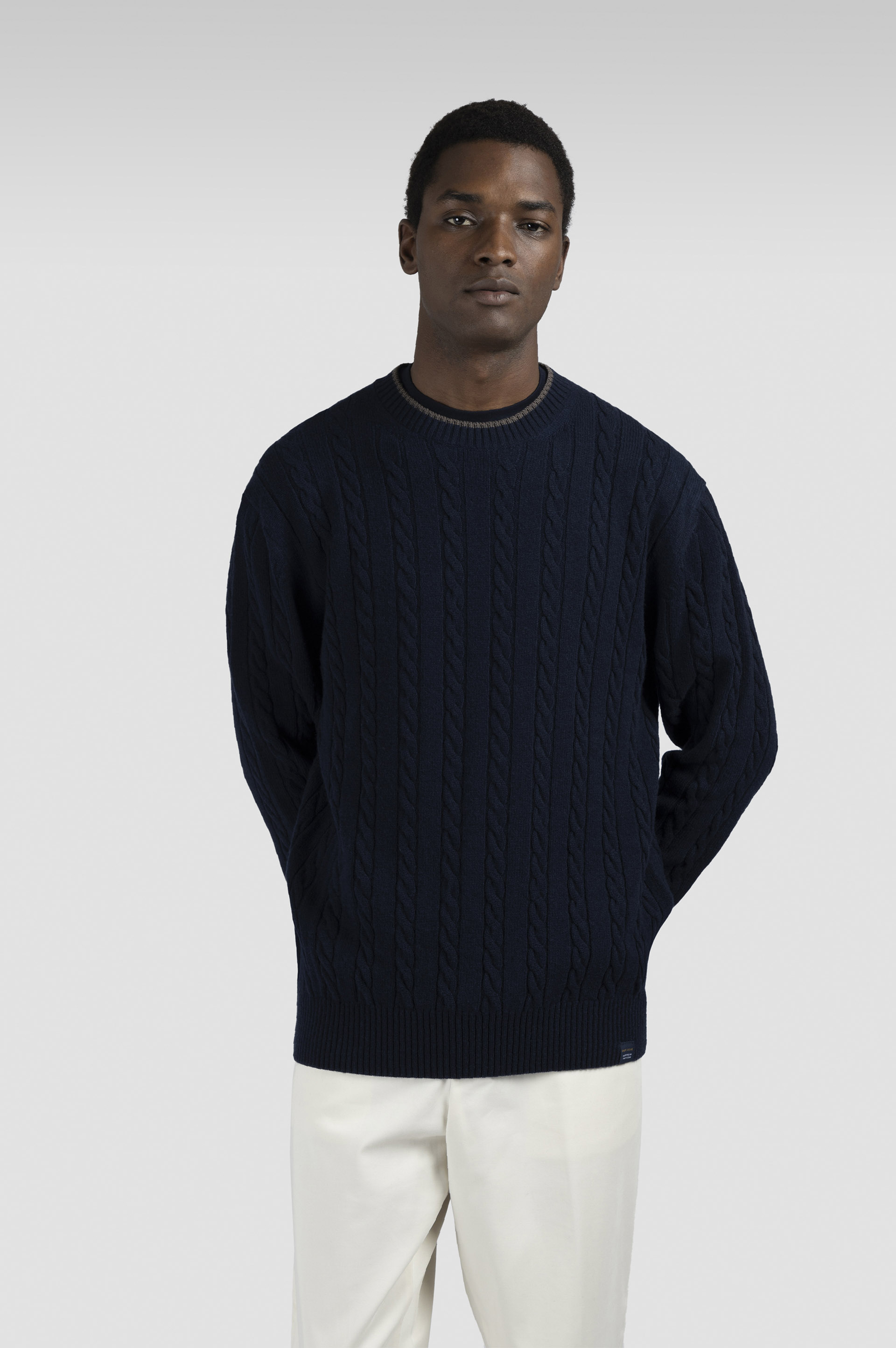 Pull à col roulé en laine et cachemire image number 0