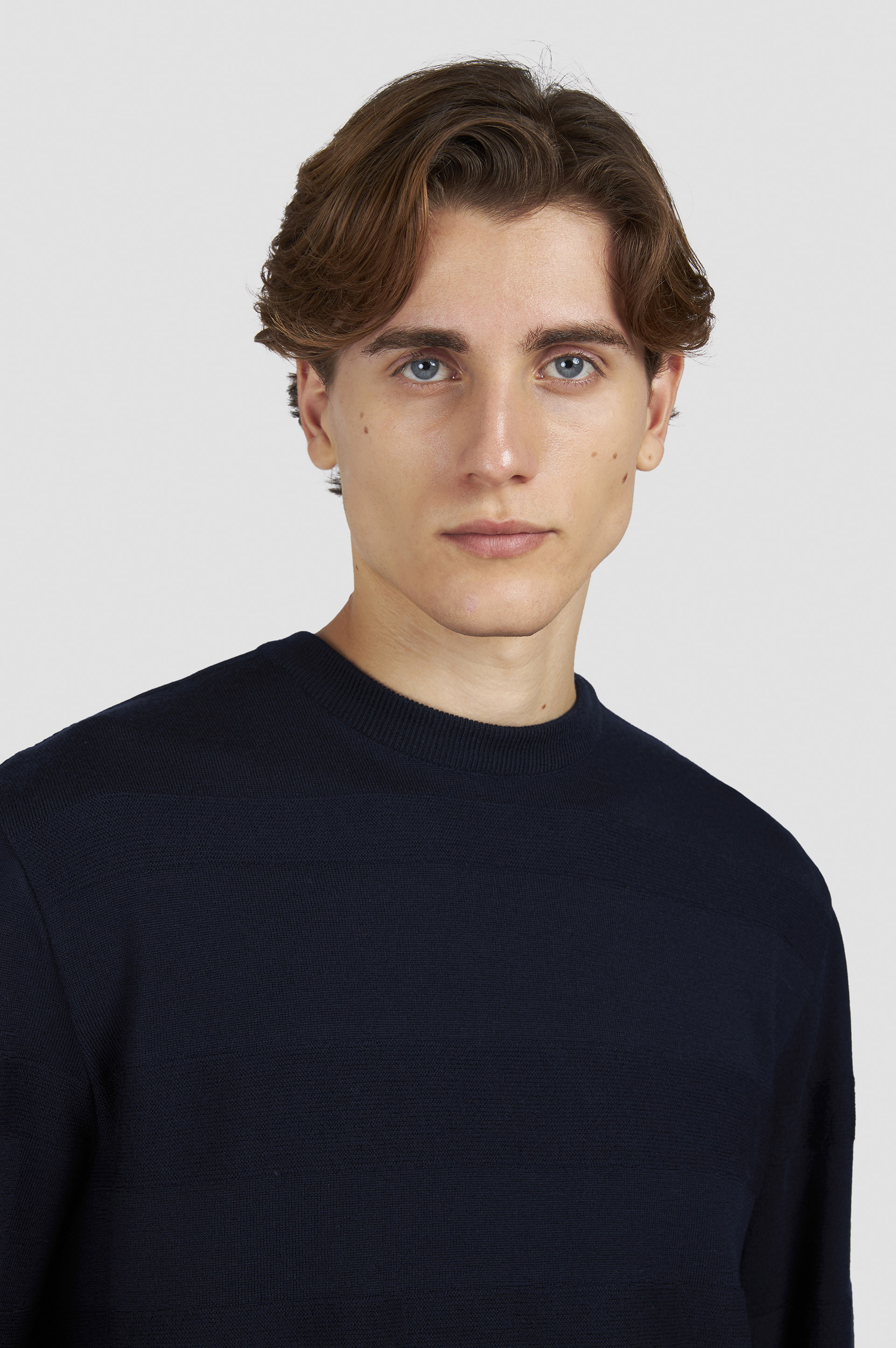 Soft Cool Touch wool crewneck Sweater image number 4