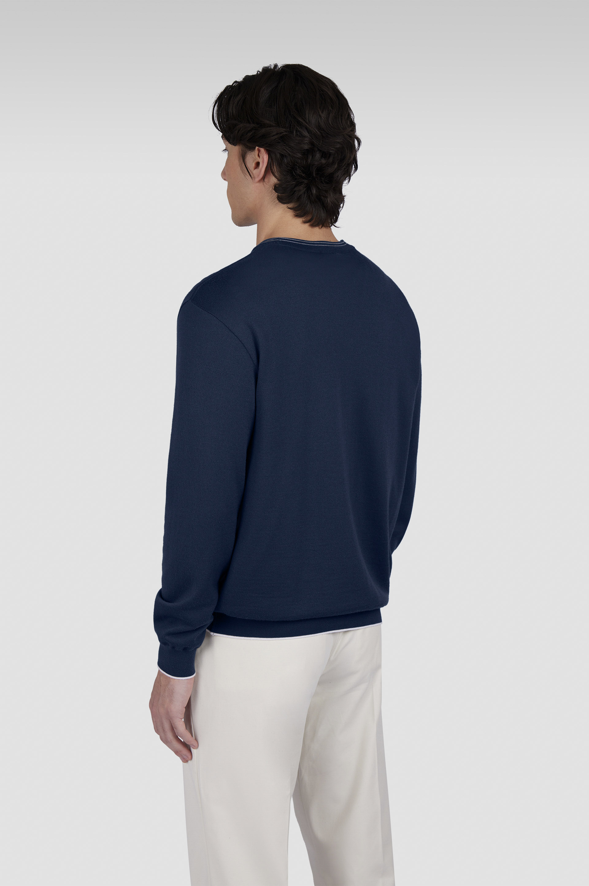 Wool and cashmere crewneck sweater image number 3 Wool and cashmere crewneck sweater image number 3