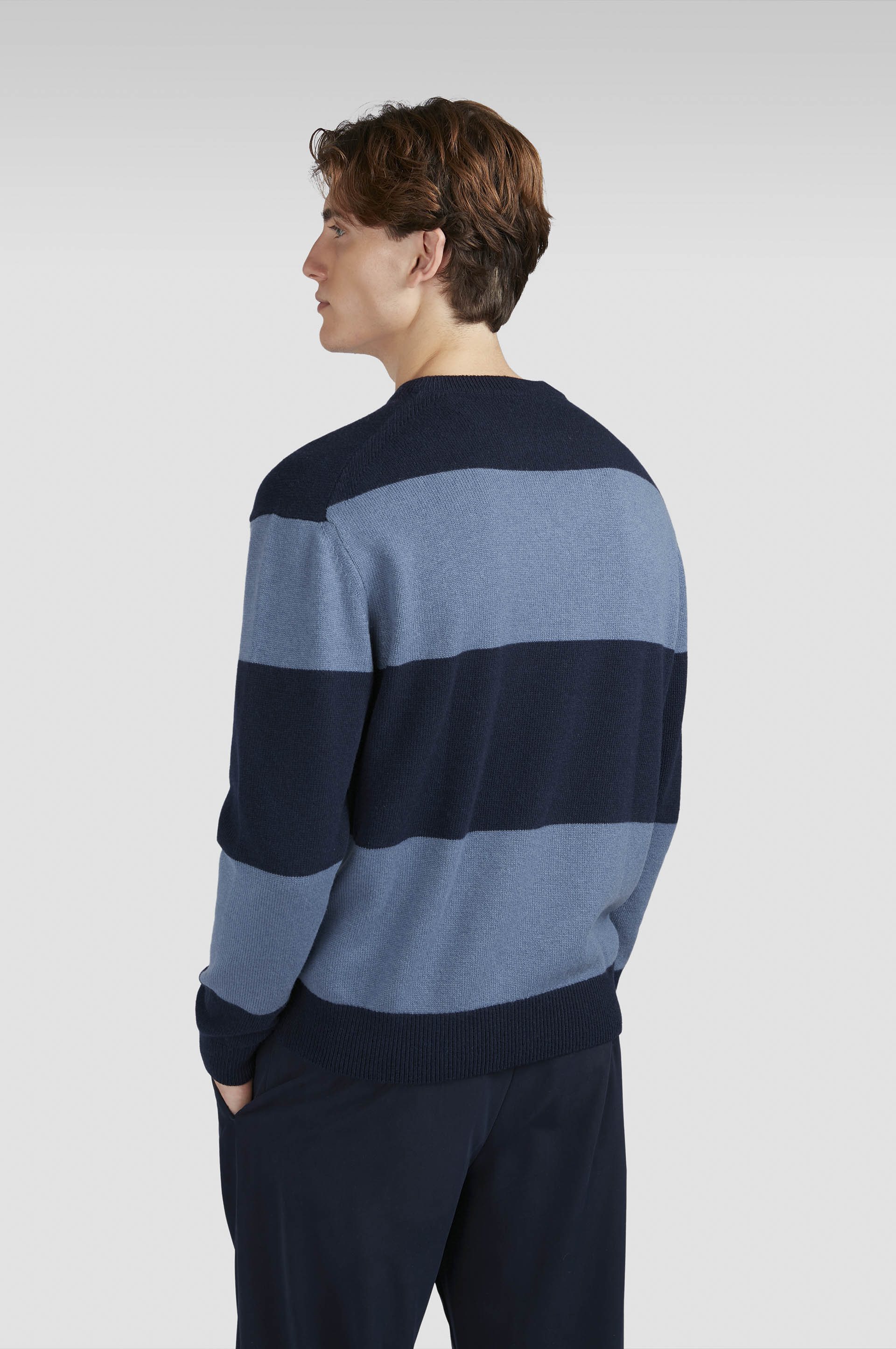 Wool and cashmere crewneck sweater image number 3 Wool and cashmere crewneck sweater image number 3