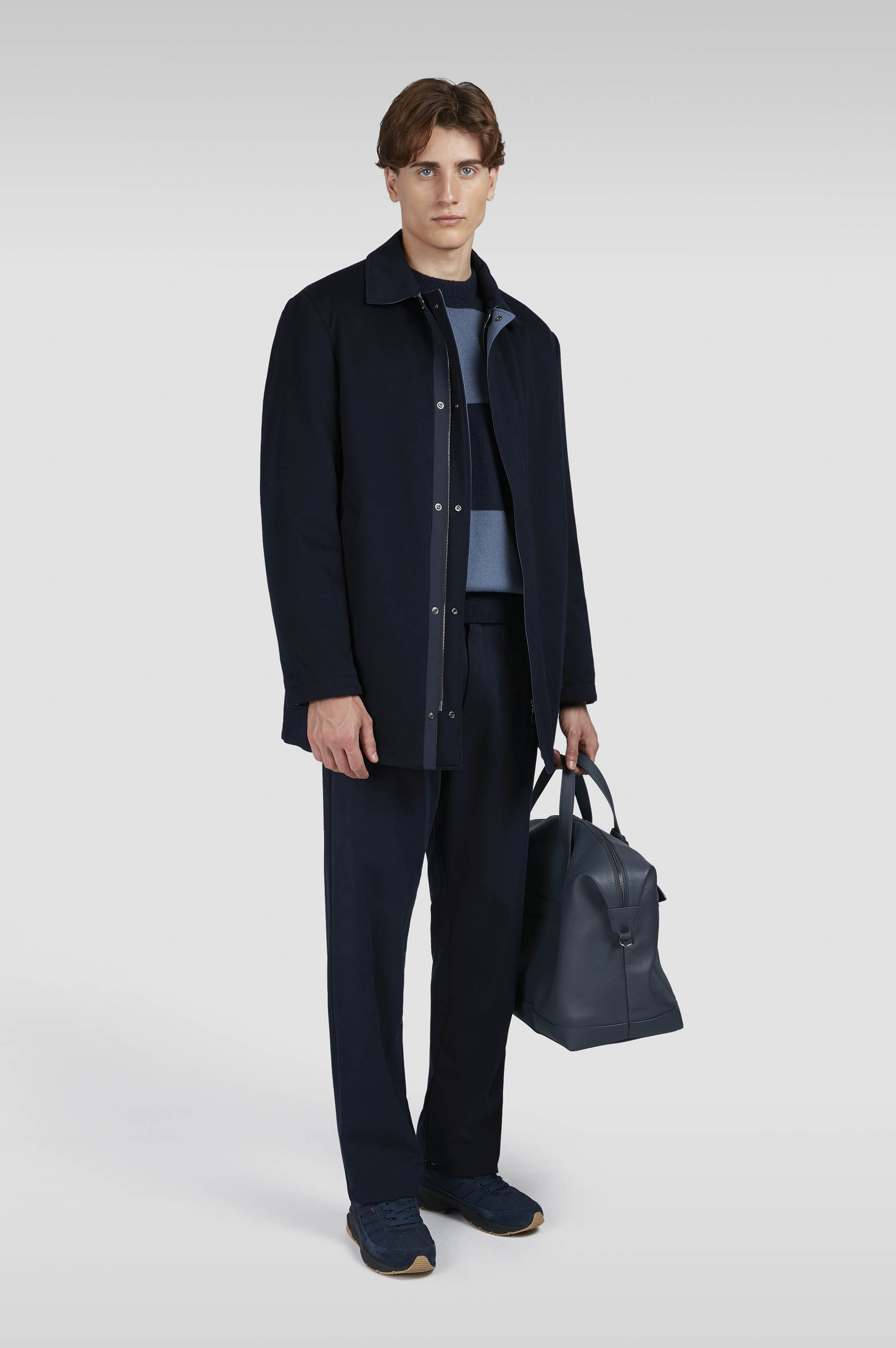 Wool and cashmere crewneck sweater image number 2 Wool and cashmere crewneck sweater image number 2