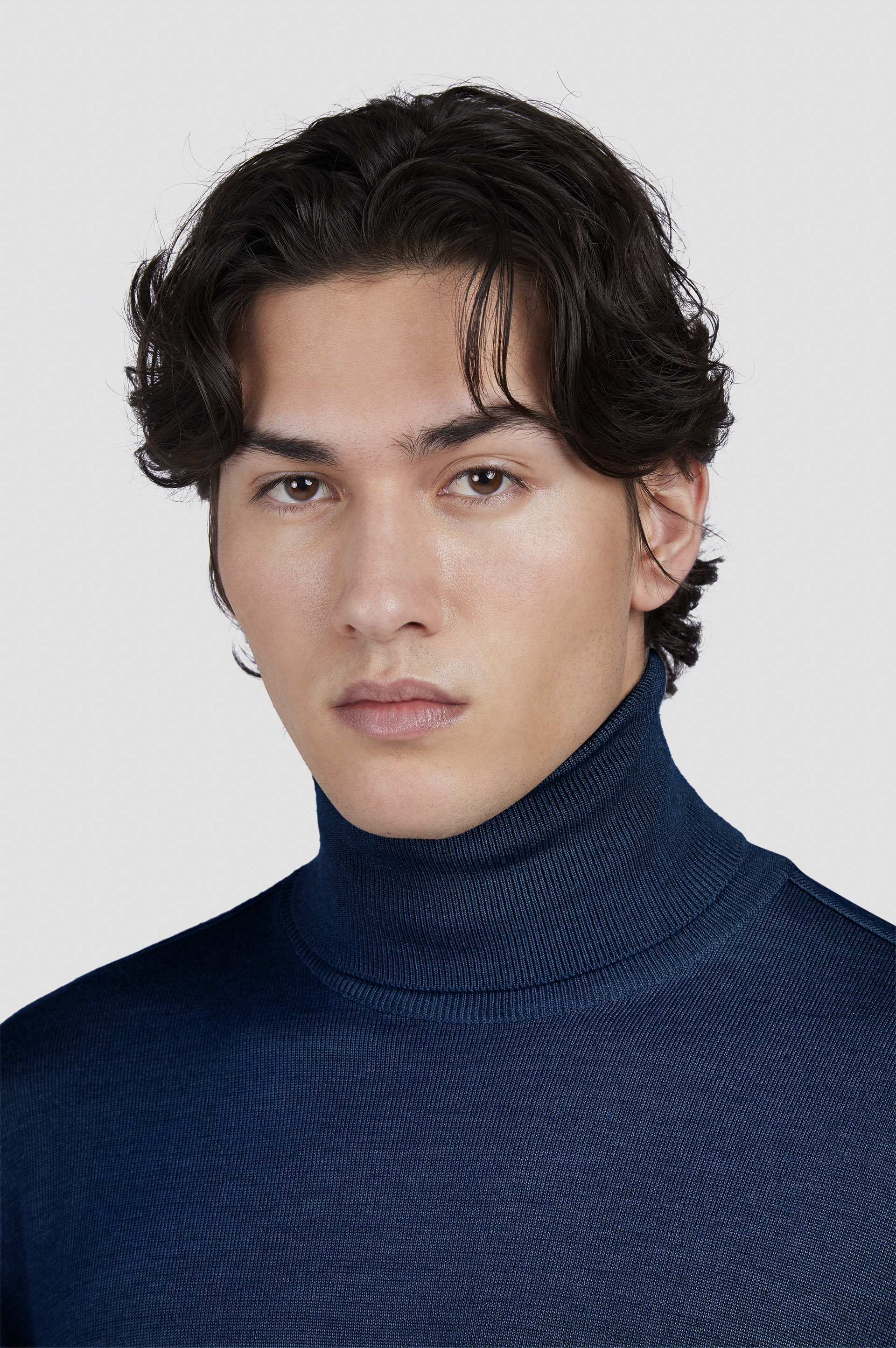 Wool and silk turtleneck sweater image number 4 Wool and silk turtleneck sweater image number 4
