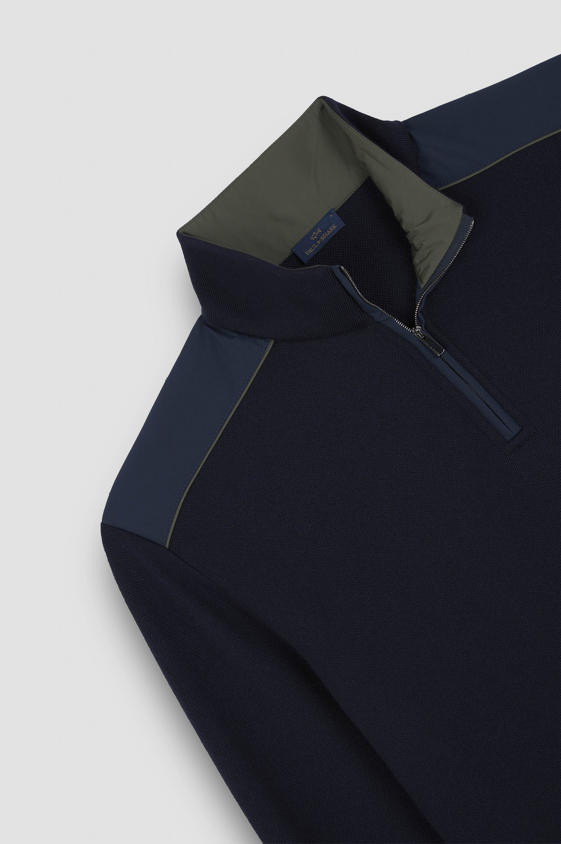 Halbreißverschluss Pullover aus Soft Cool Touch Wolle mit Typhoon® Platinum Details image number 5 Halbreißverschluss Pullover aus Soft Cool Touch Wolle mit Typhoon® Platinum Details image number 5