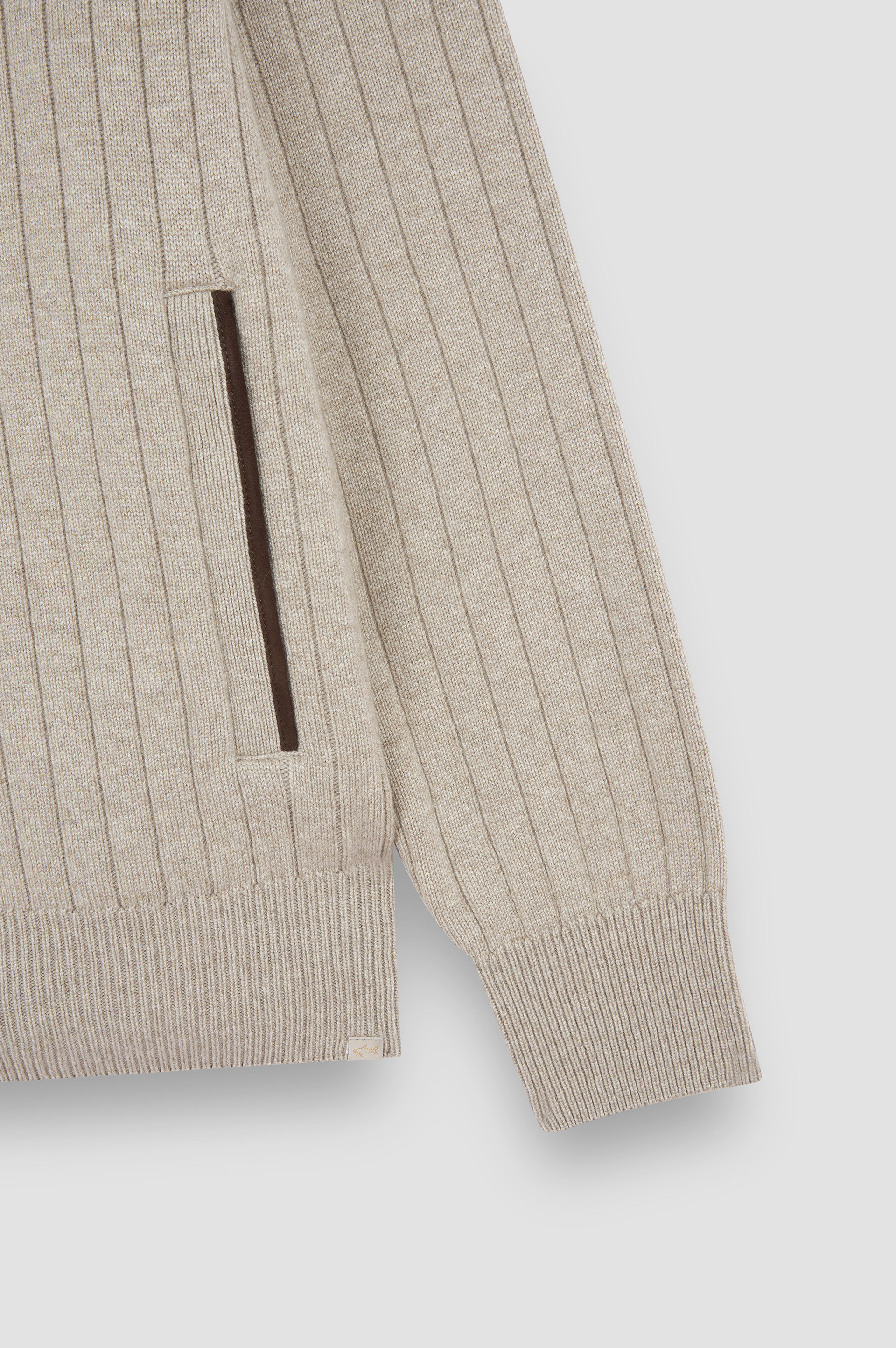 Zip-up cardigan in wool and cashmere with suede details image number 6 Zip-up cardigan in wool and cashmere with suede details image number 6