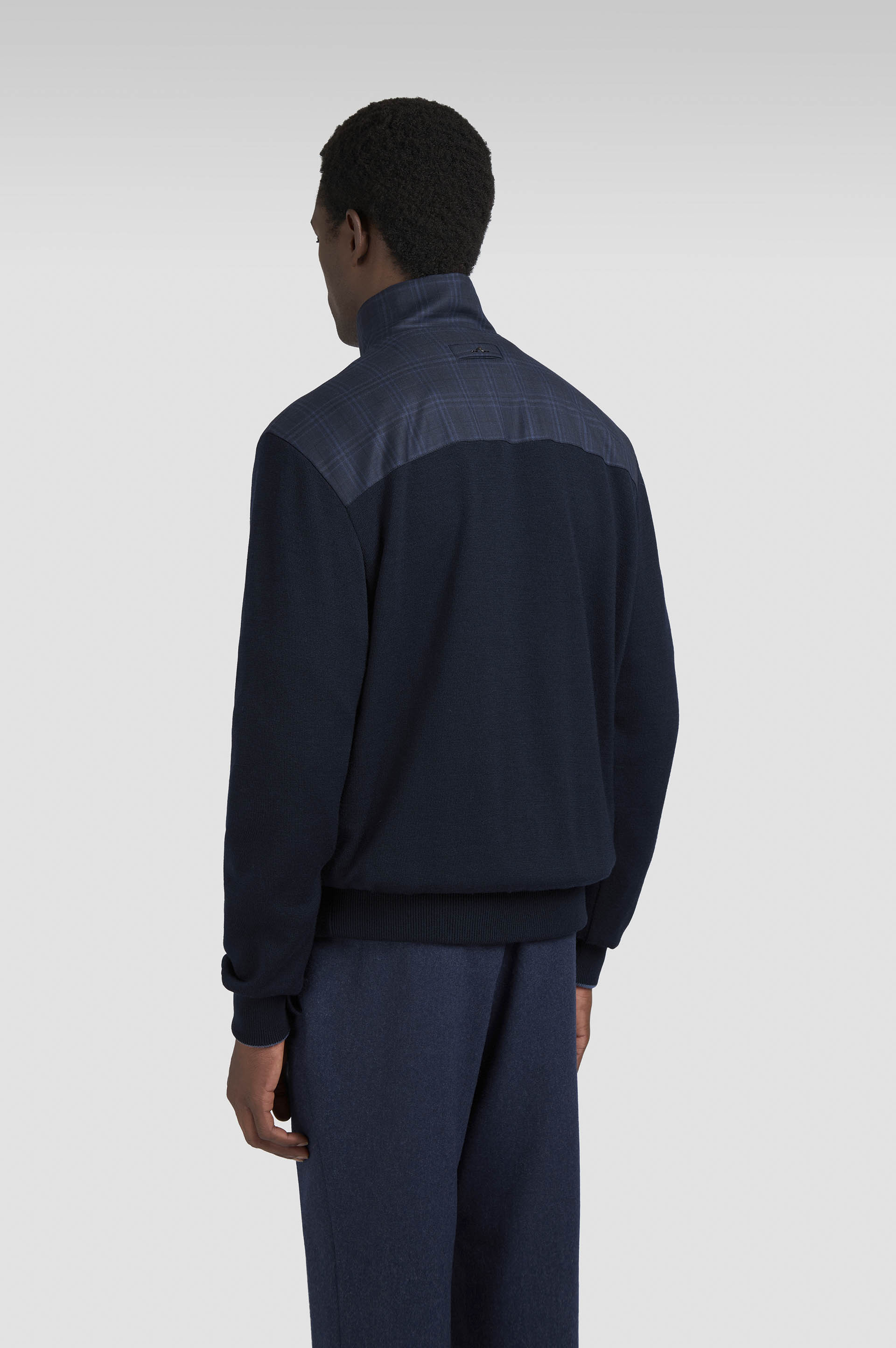Hybrid-Zip-up Pullover aus extrafeiner Merinowolle image number 3 Hybrid-Zip-up Pullover aus extrafeiner Merinowolle image number 3