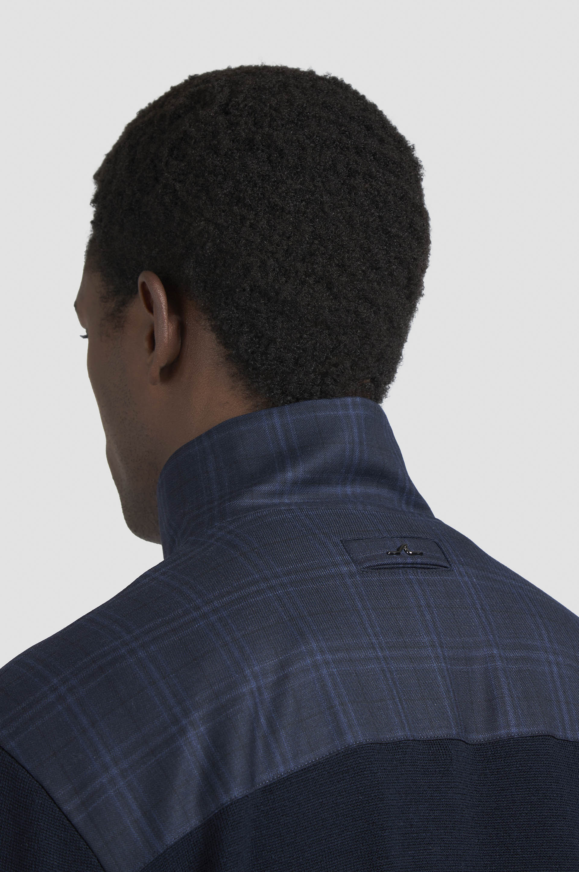 Hybrid-Zip-up Pullover aus extrafeiner Merinowolle image number 5 Hybrid-Zip-up Pullover aus extrafeiner Merinowolle image number 5