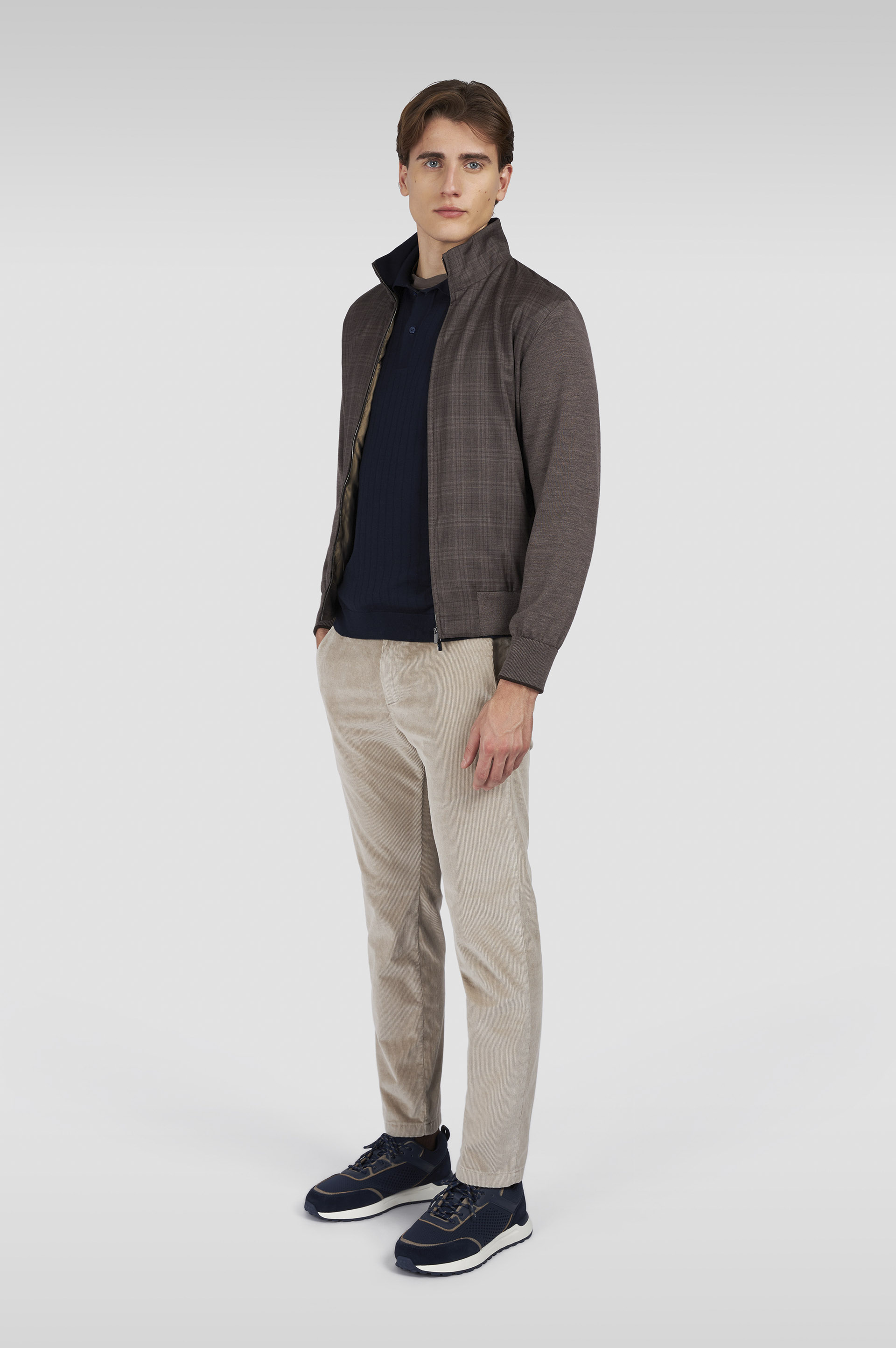 Merino Extrafine wool hybrid zip-up Sweater image number 2