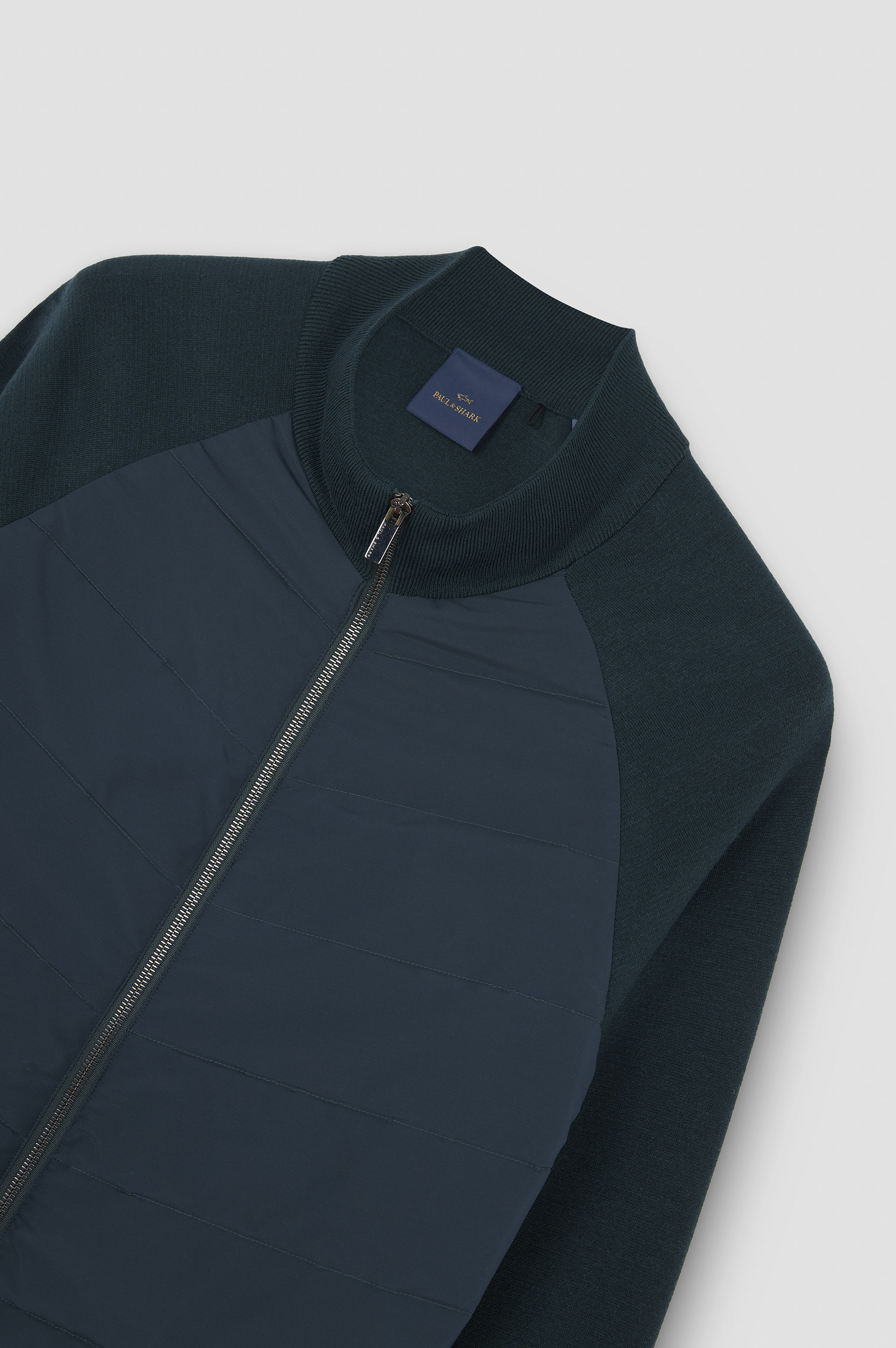 Hybrid-Zip-up-Cardigan aus Soft Cool Touch-Wolle und Typhoon® Platinum image number 5 Hybrid-Zip-up-Cardigan aus Soft Cool Touch-Wolle und Typhoon® Platinum image number 5