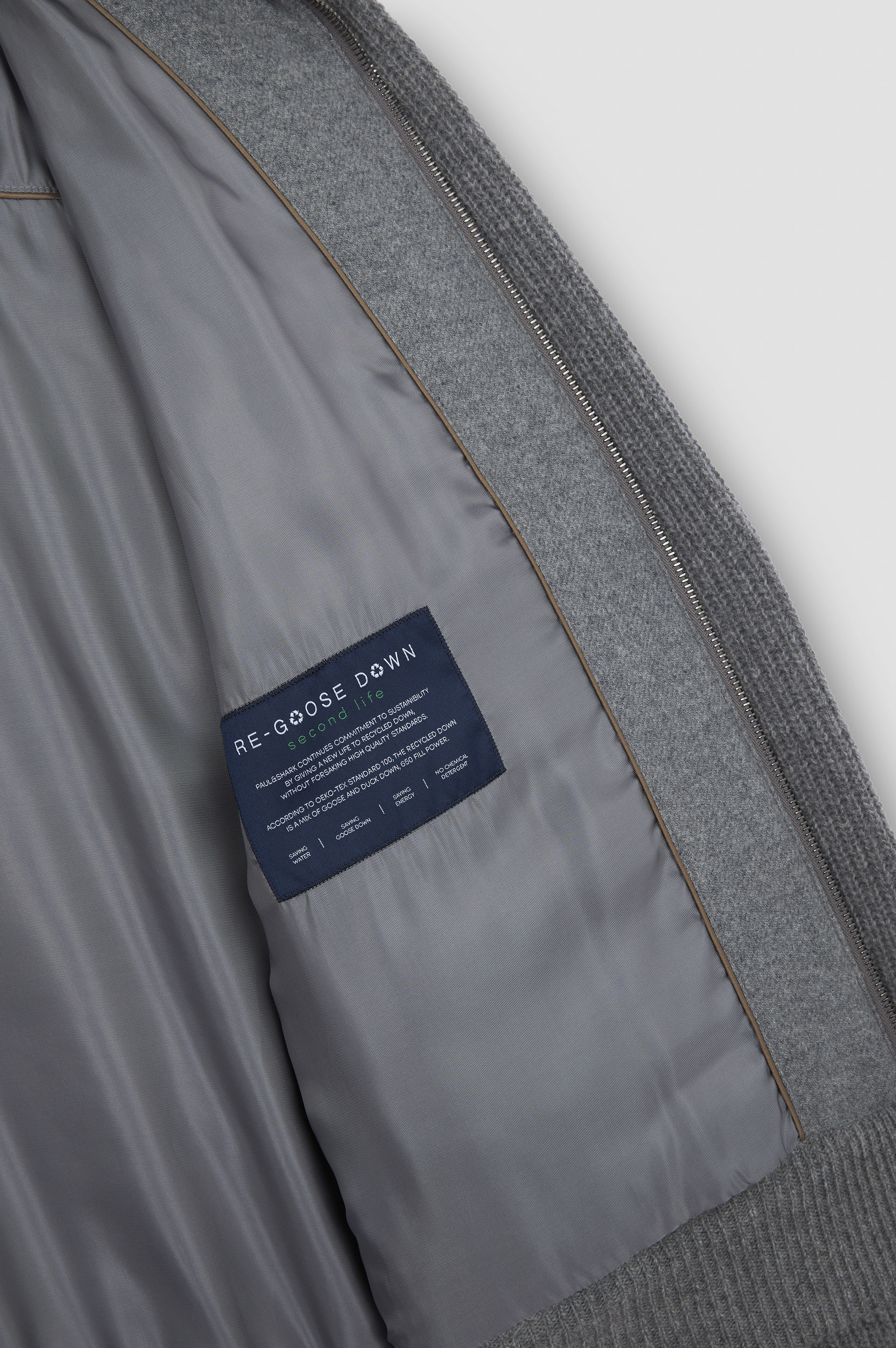 Hybrid zip-up cardigan in wool, cashmere, and Re-Wool image number 6 Hybrid zip-up cardigan in wool, cashmere, and Re-Wool image number 6
